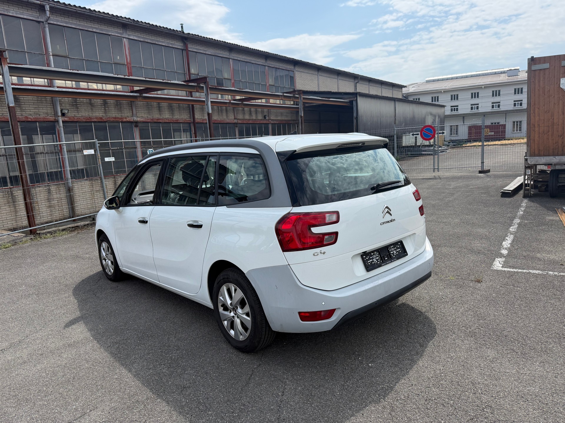CITROEN Grand C4 Picasso 1.6 e-HDi Attraction EGS6-image-6