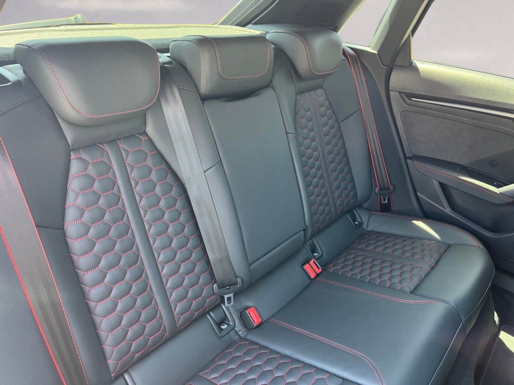 AUDI RS3 Sportback 2.5 TSI quattro S-tronic-image-22