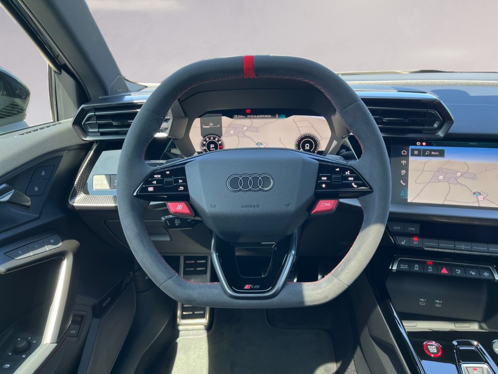 AUDI RS3 Sportback 2.5 TSI quattro S-tronic-image-13