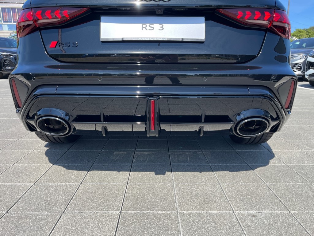 AUDI RS3 Sportback 2.5 TSI quattro S-tronic-image-27