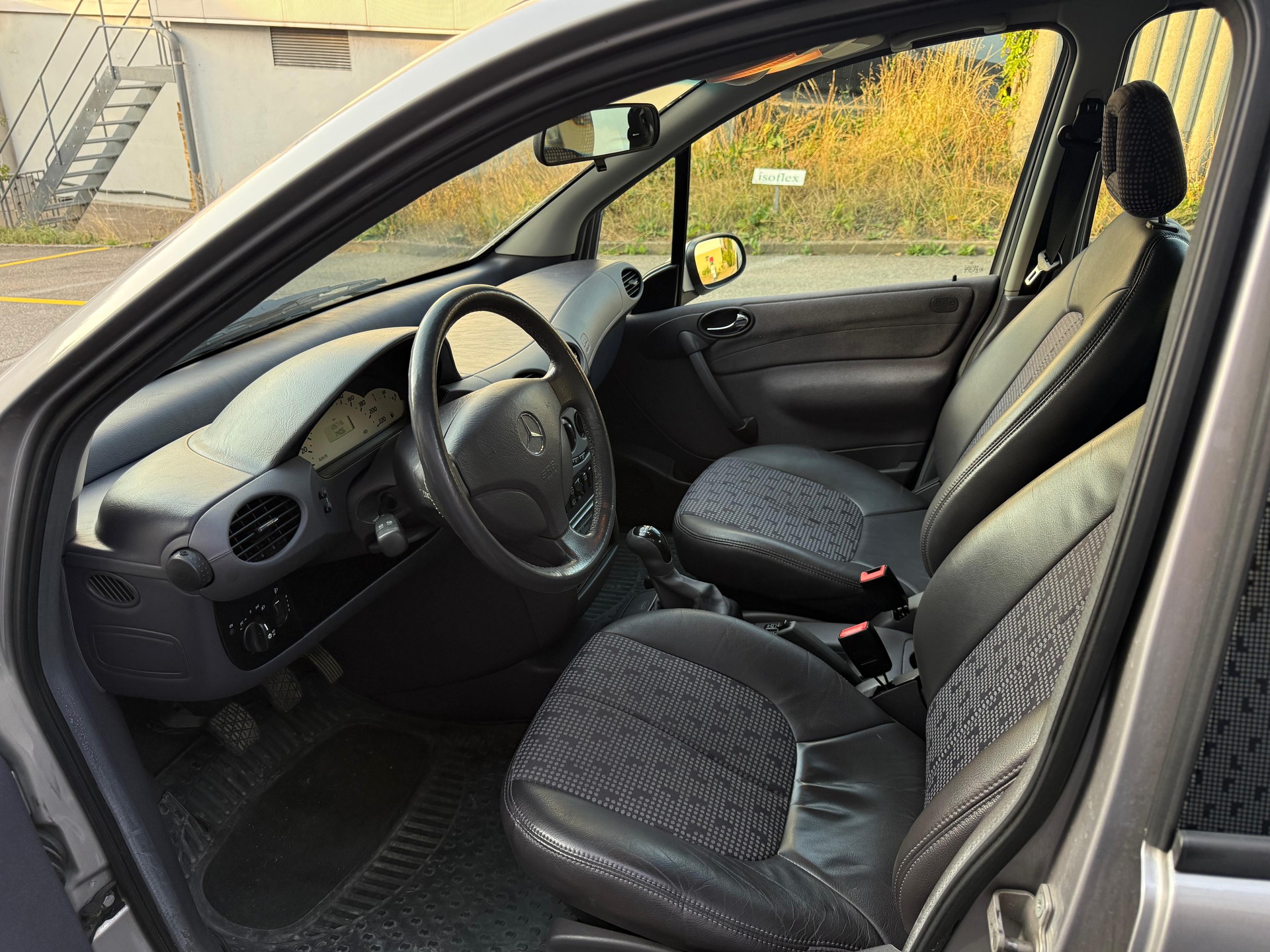 MERCEDES-BENZ A 160 Avantgarde-image-11