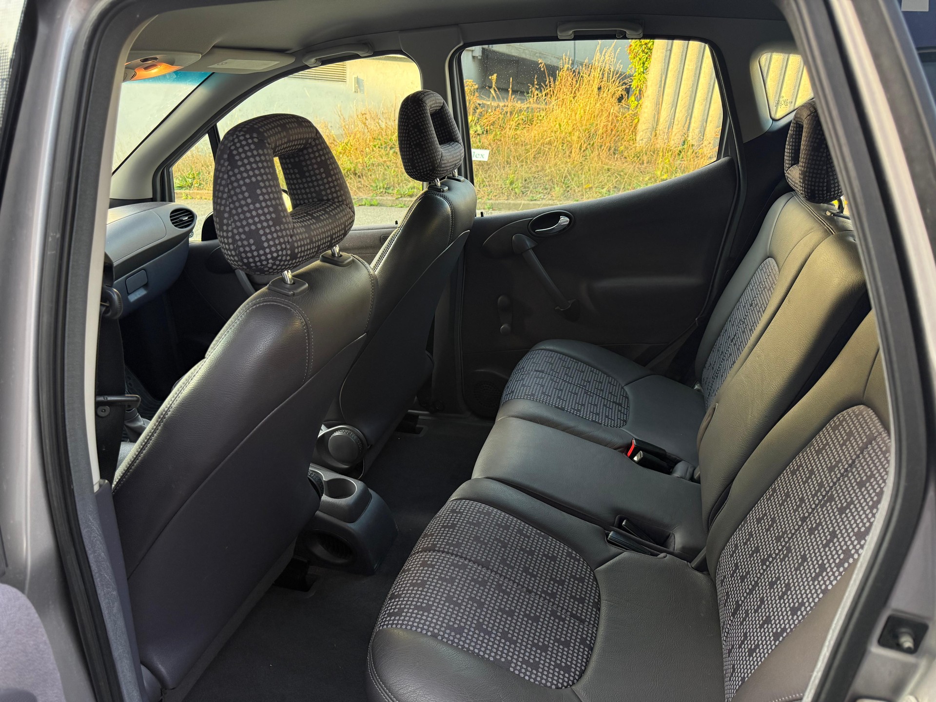MERCEDES-BENZ A 160 Avantgarde-image-13