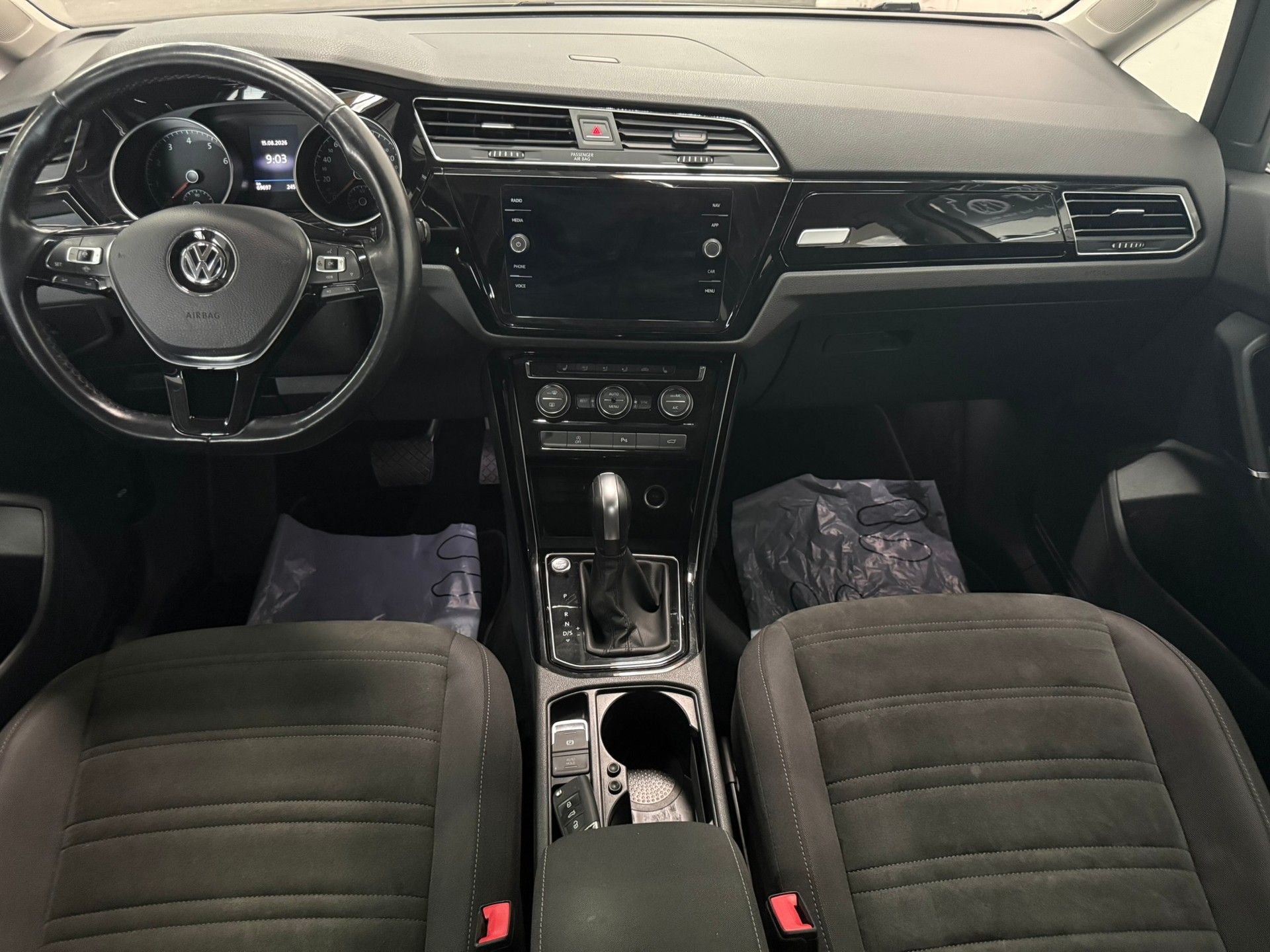 VW Touran 1.5 TSI Highline DSG R-line 7P-image-12