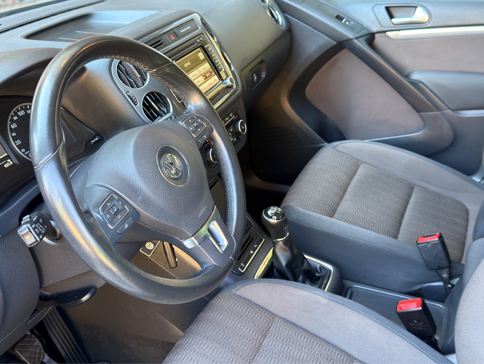 VW Tiguan 1.4 TSI Sport&Style 4Motion-image-10