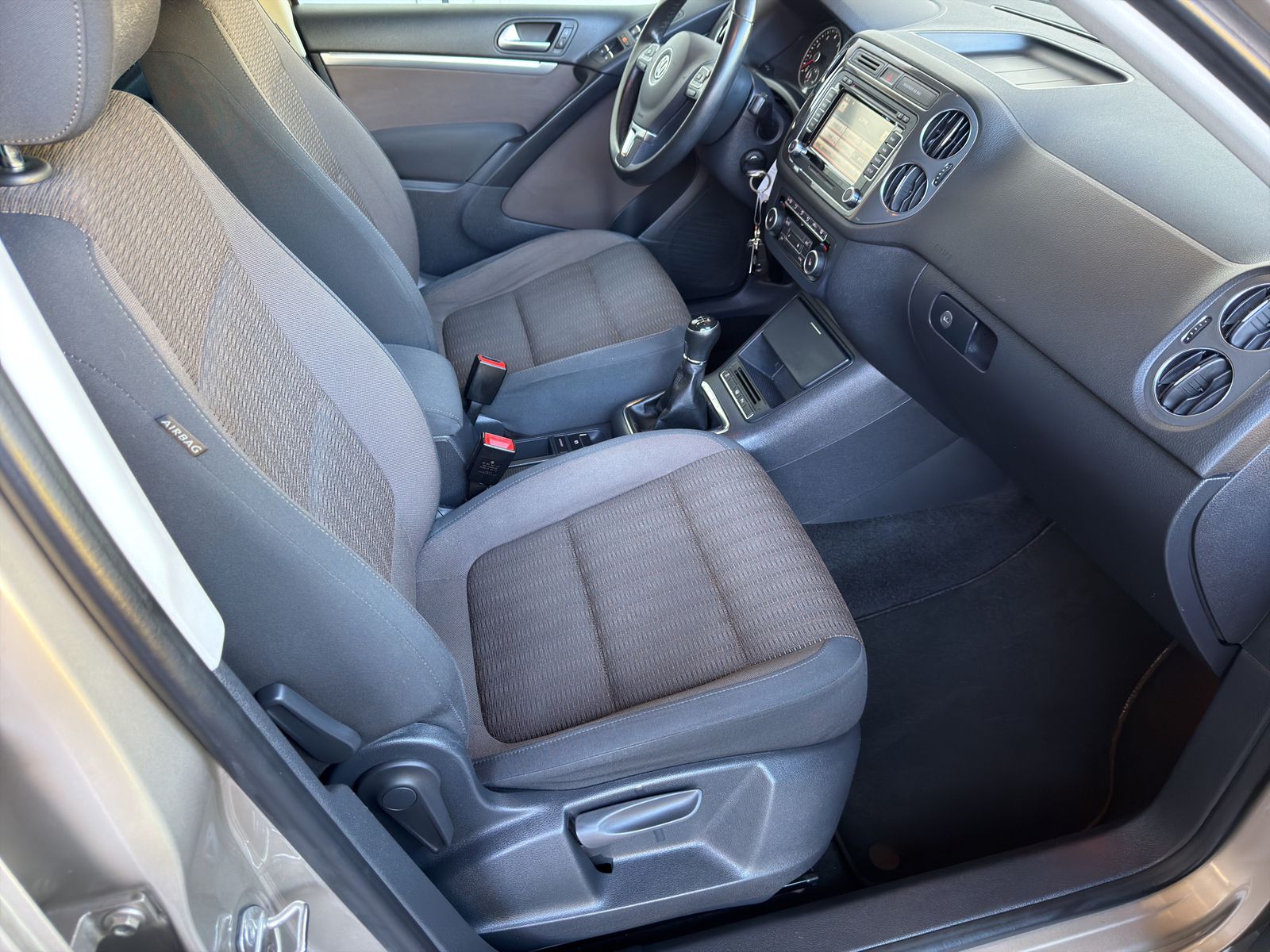 VW Tiguan 1.4 TSI Sport&Style 4Motion-image-11