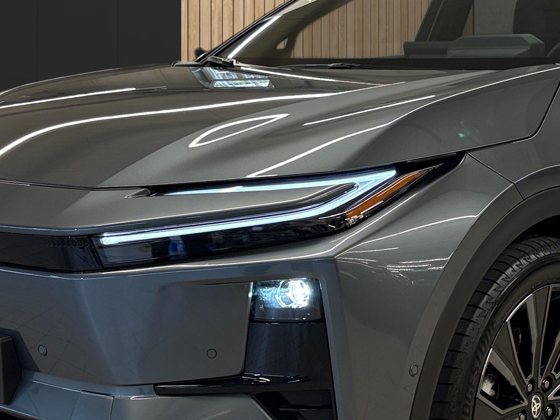 TOYOTA C-HR+ 77 kWh Premium AWD-image-8