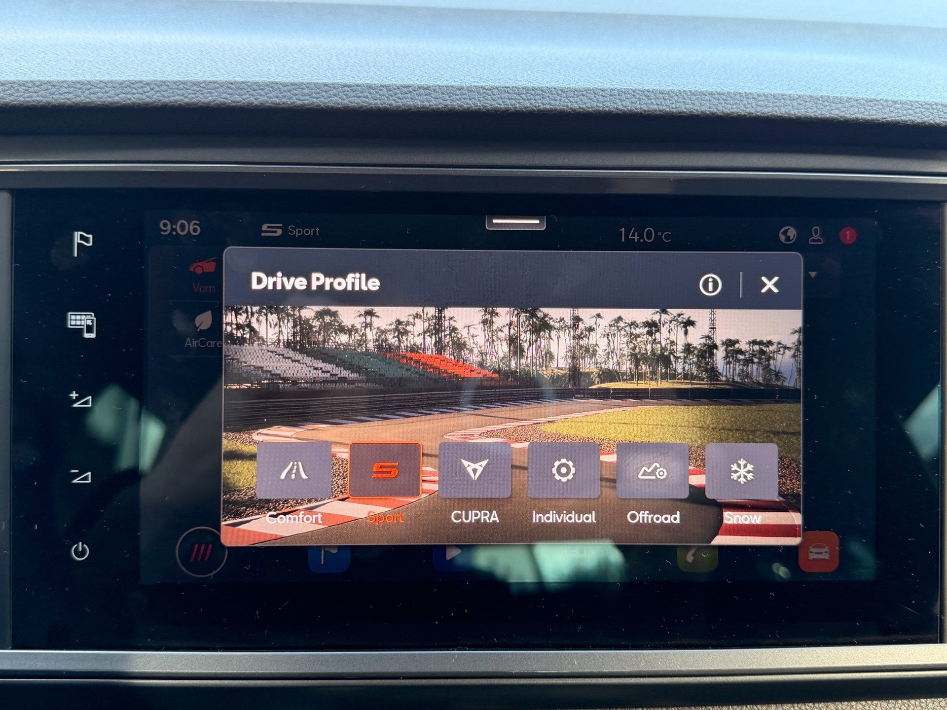 CUPRA Ateca VZ 4Drive *** AKRAPOVIC SPORTAUSPUFF ***-image-13