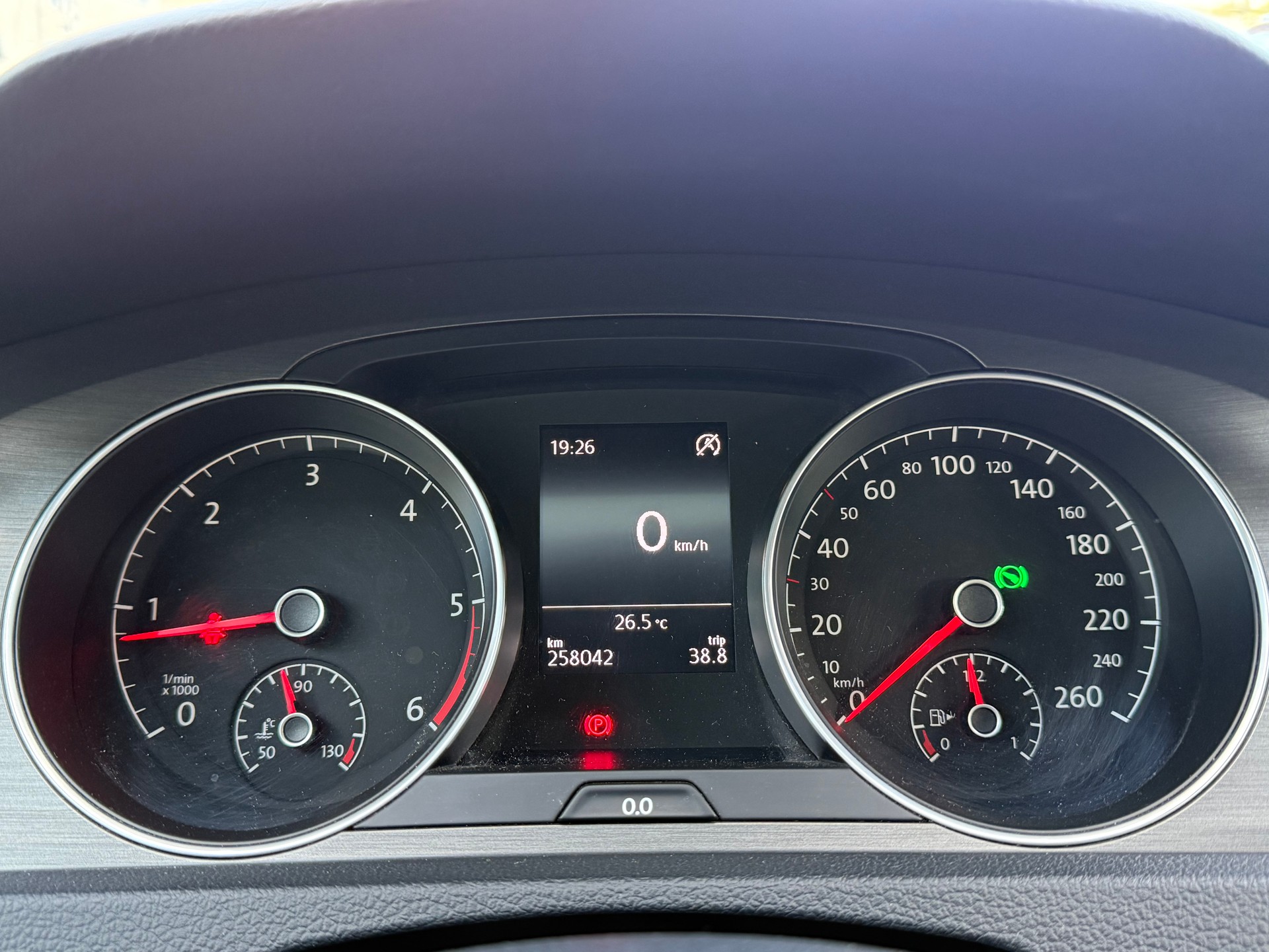 VW Golf 2.0 TDI Highline DSG-image-14