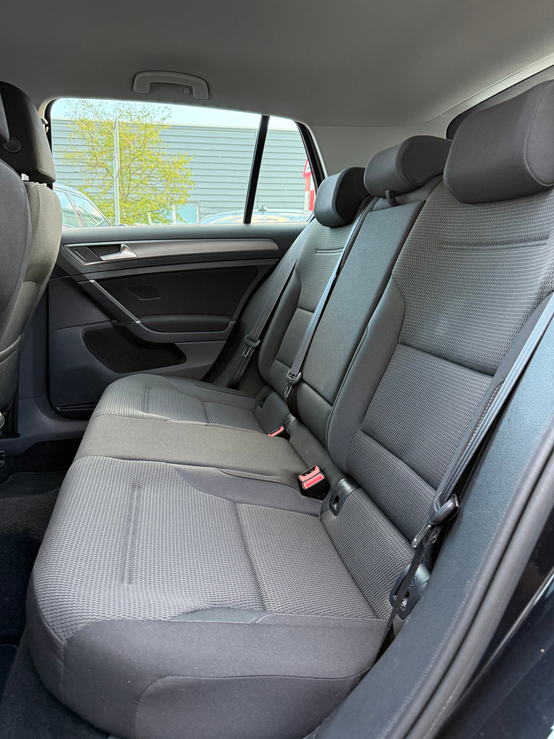 VW Golf 2.0 TDI Highline DSG-image-8