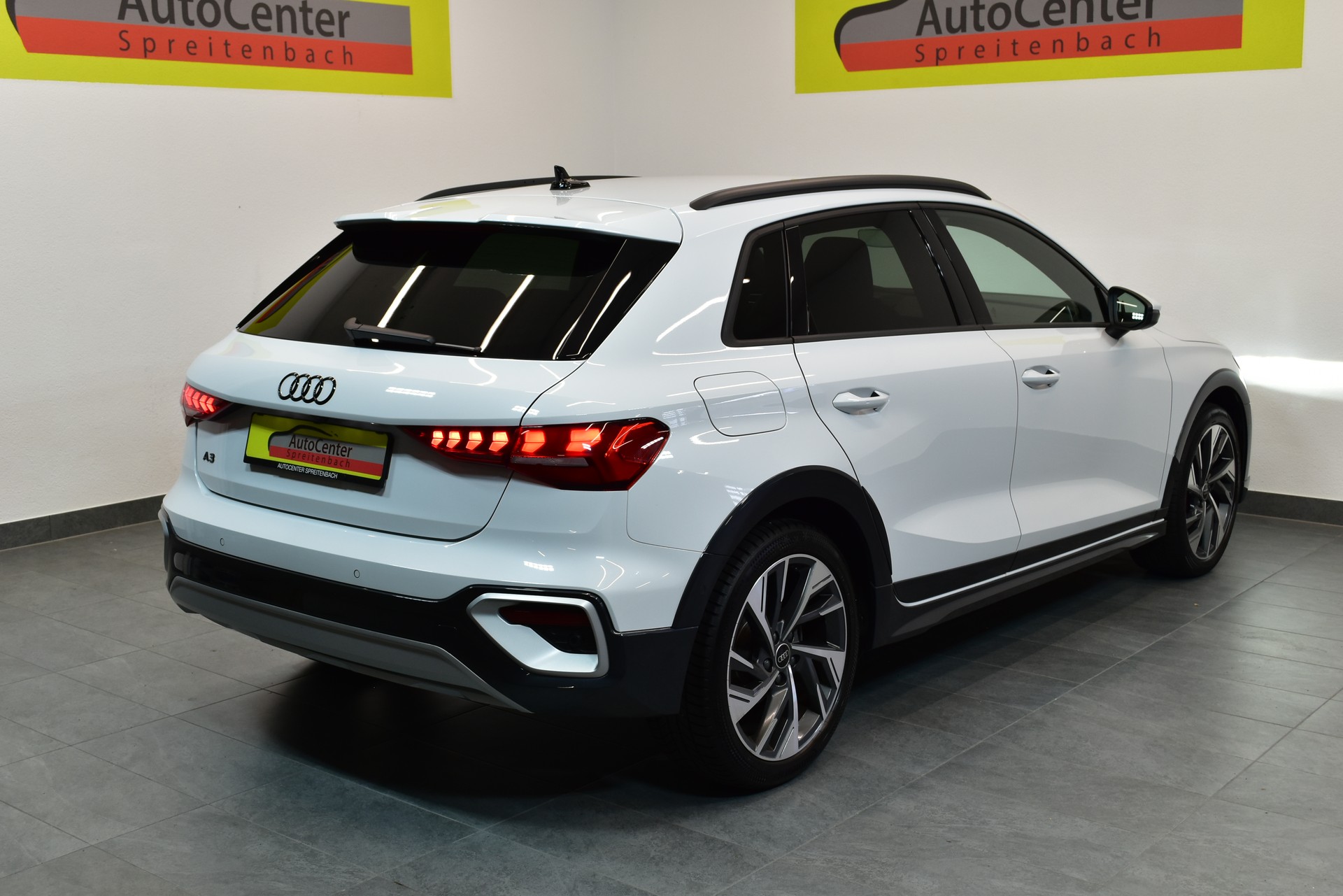 AUDI A3 allstreet 35 TFSI Attraction S-tronic-image-14