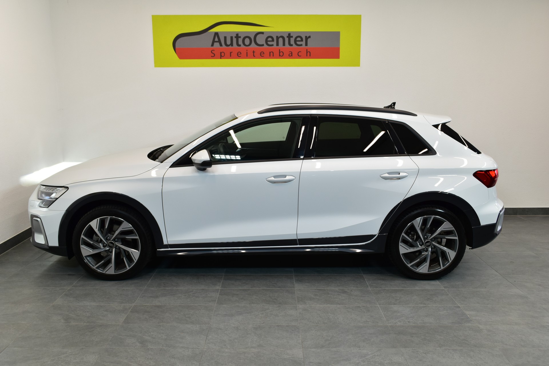 AUDI A3 allstreet 35 TFSI Attraction S-tronic-image-11