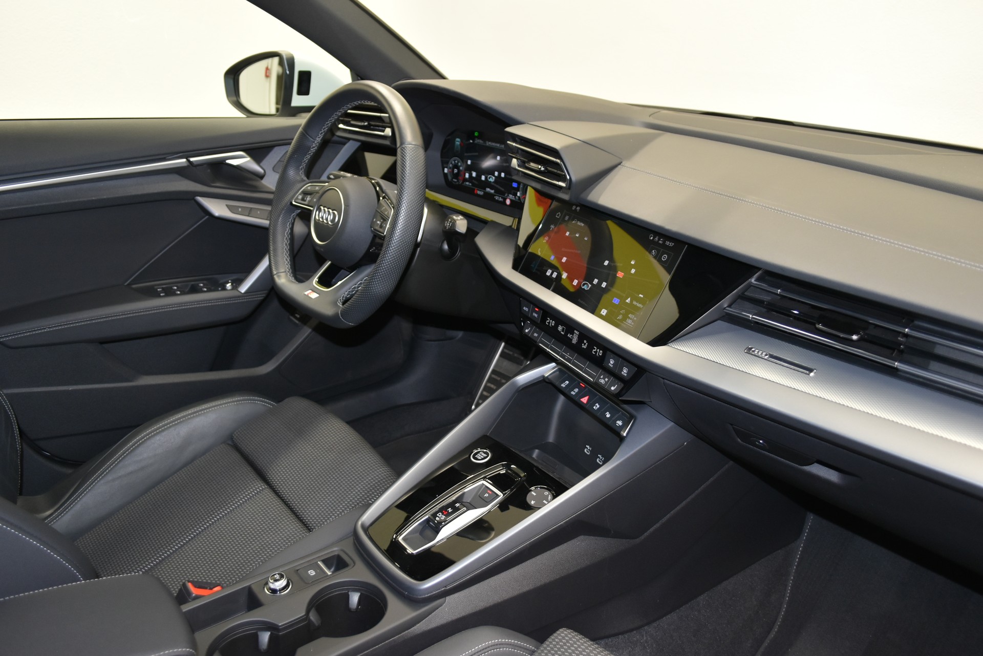 AUDI A3 allstreet 35 TFSI Attraction S-tronic-image-3