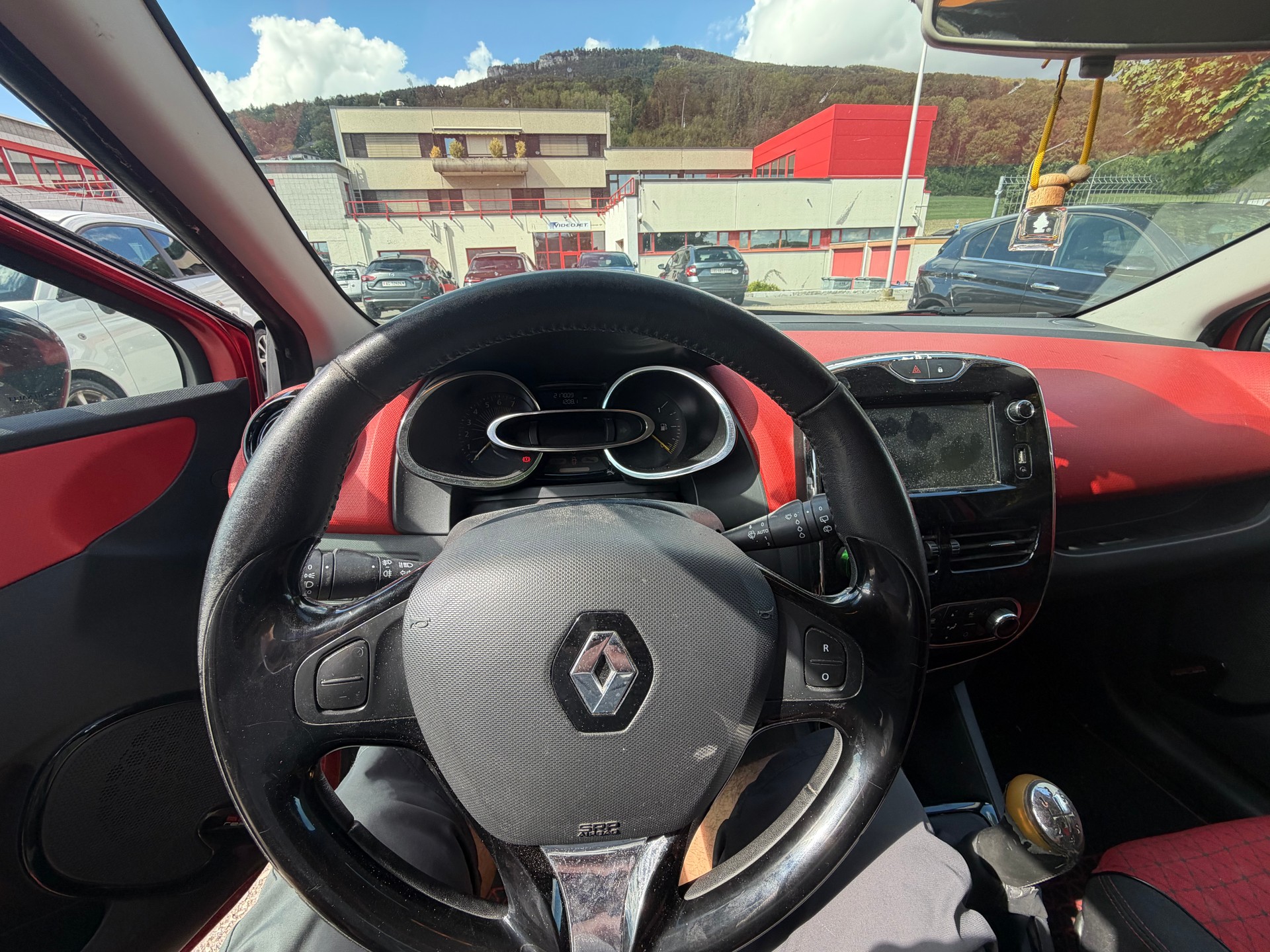 RENAULT Clio 0.9 12V Dynamique-image-2