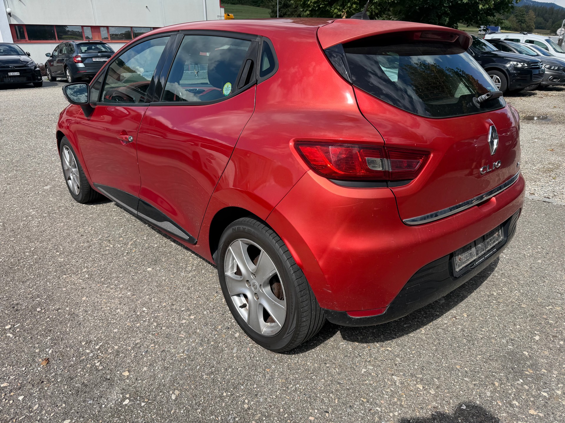 RENAULT Clio 0.9 12V Dynamique-image-10