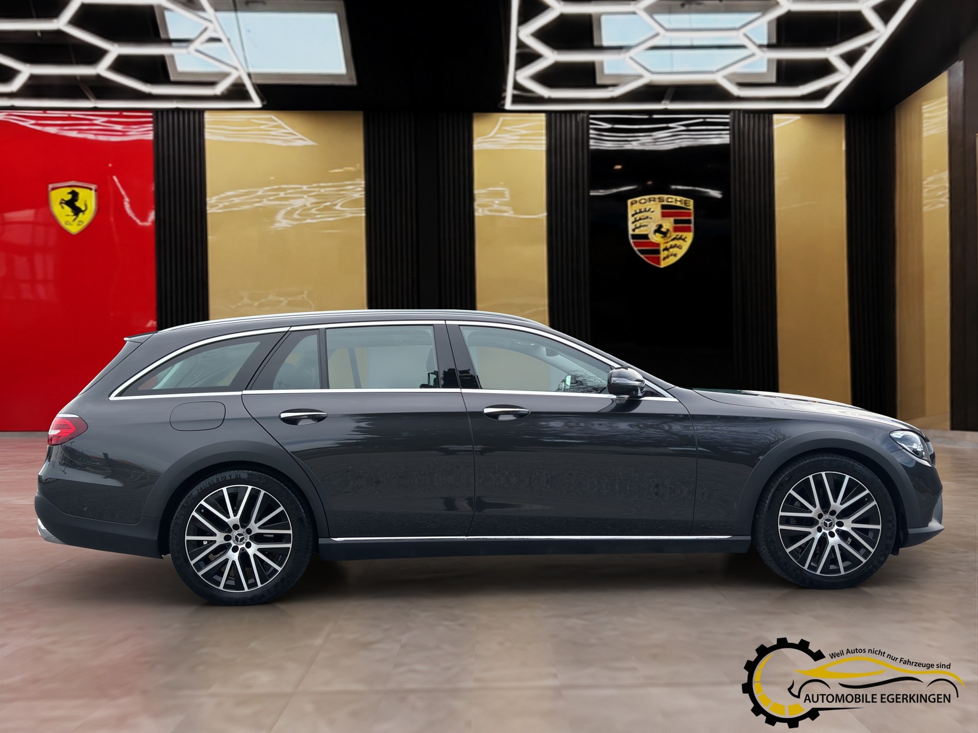 MERCEDES-BENZ E 220 d All-Terrain Avantgarde 4matic Kombi-image-3