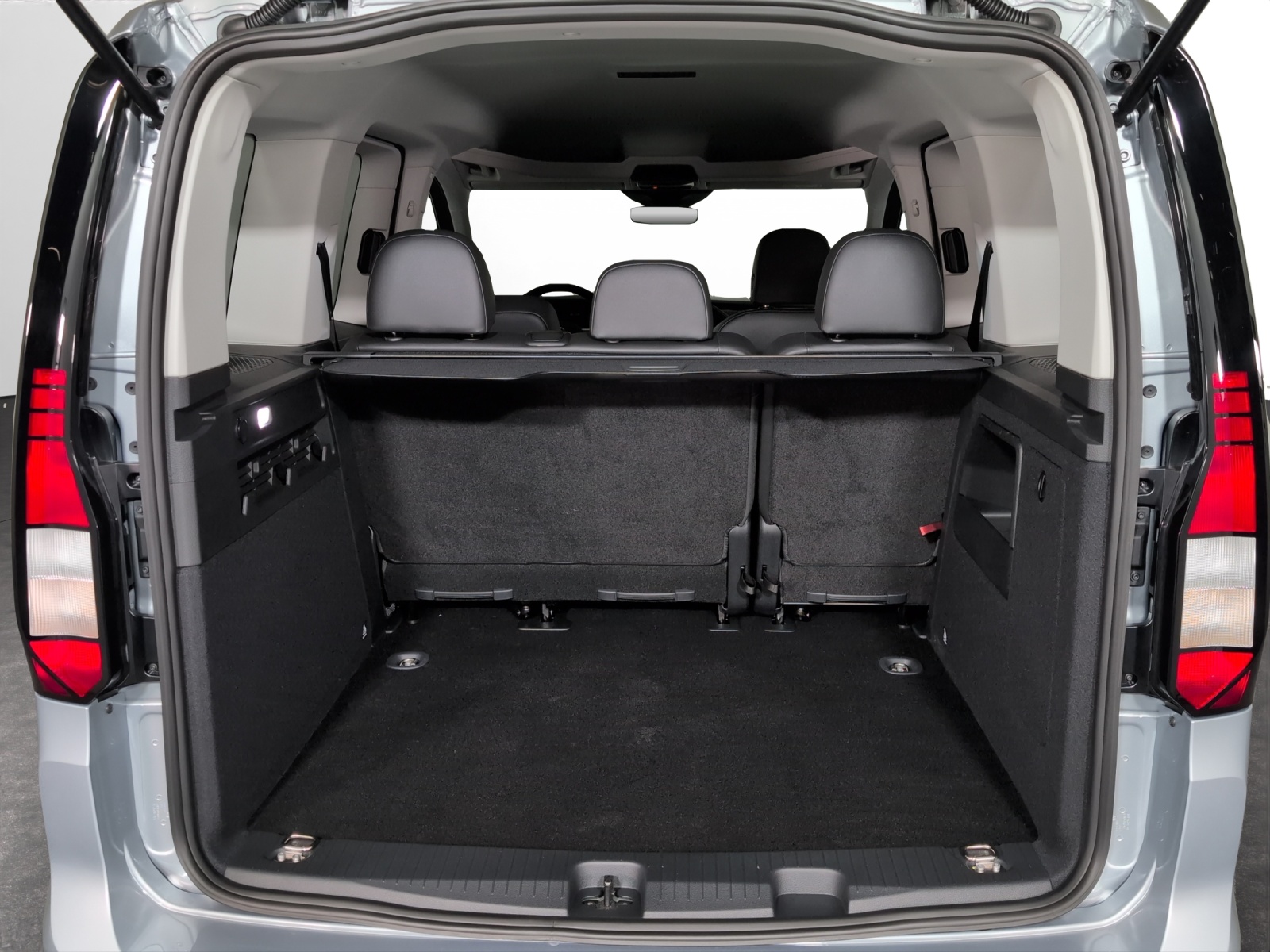 VW Caddy 2.0 TDI Liberty 4Motion-image-12