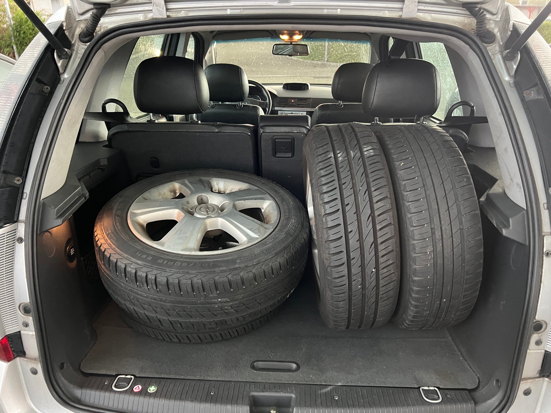 OPEL Meriva 1.8i 16V Cosmo-image-13