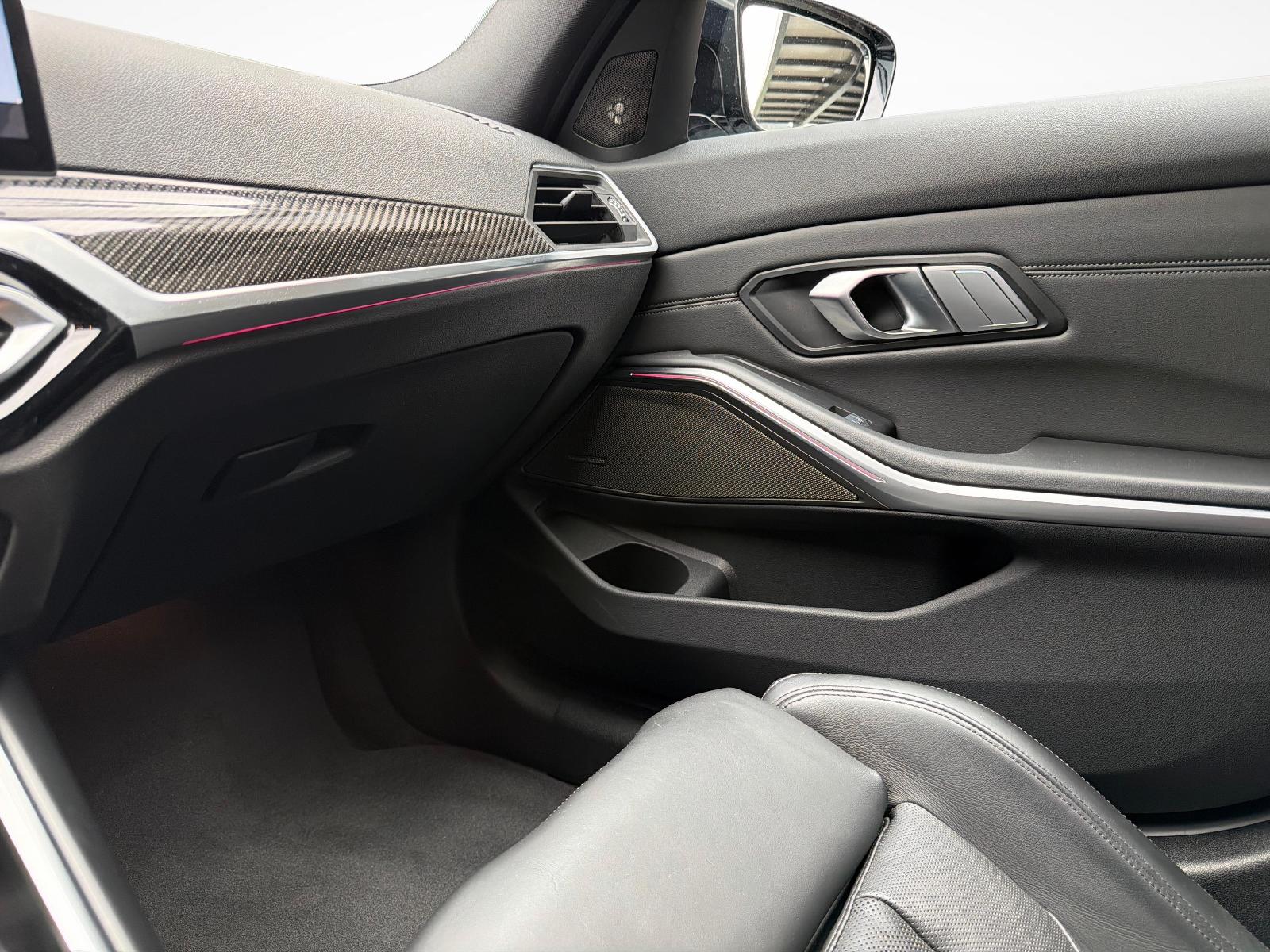 BMW M3 Competition xDrive Touring-image-18