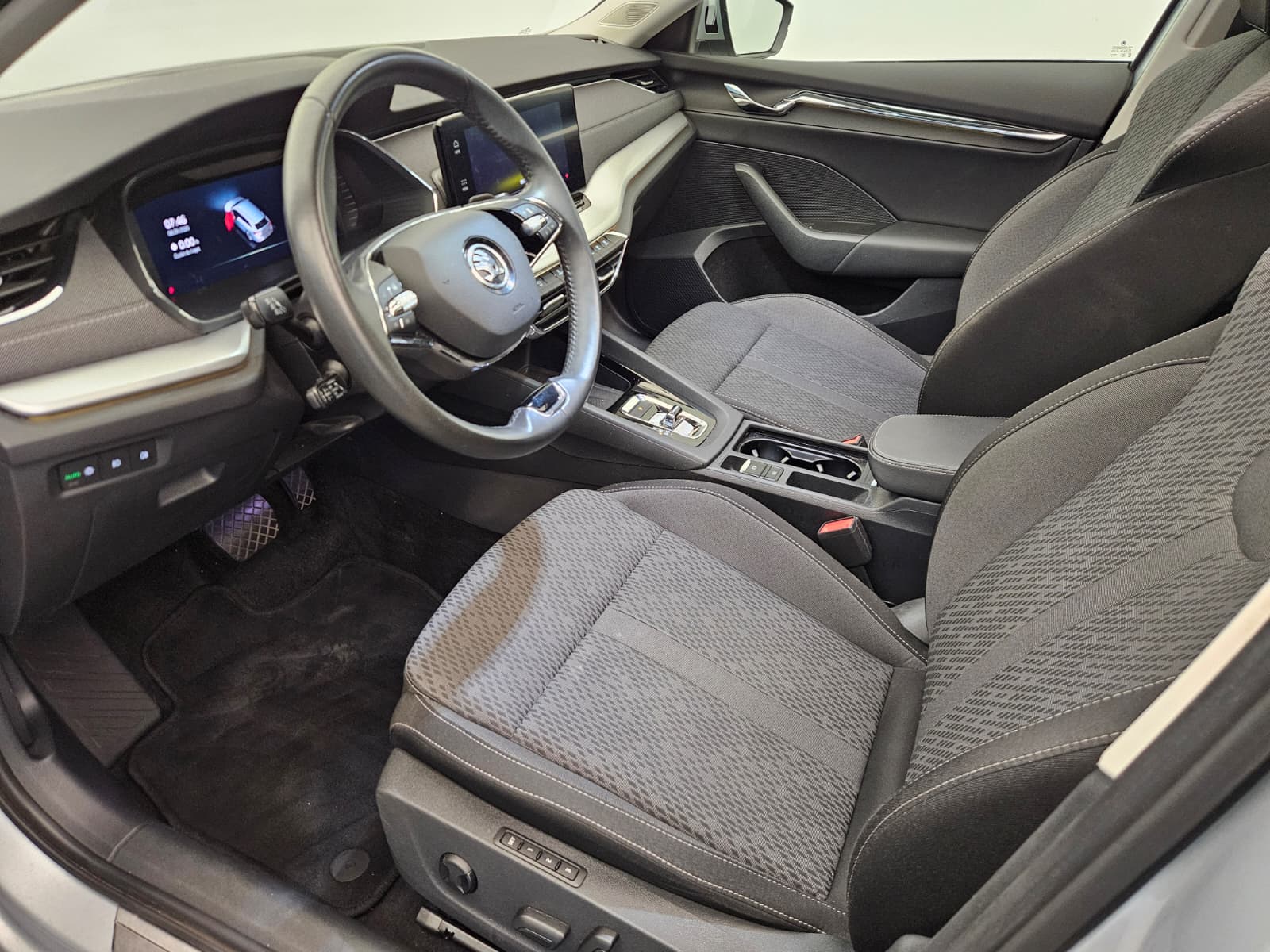 SKODA Octavia Combi 1.5 TSI mHEV DSG Style-image-10