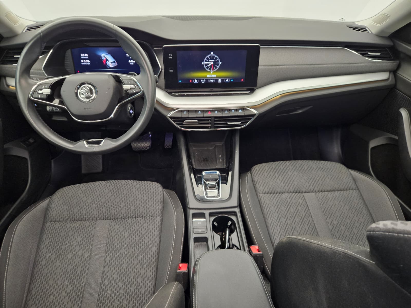 SKODA Octavia Combi 1.5 TSI mHEV DSG Style-image-9