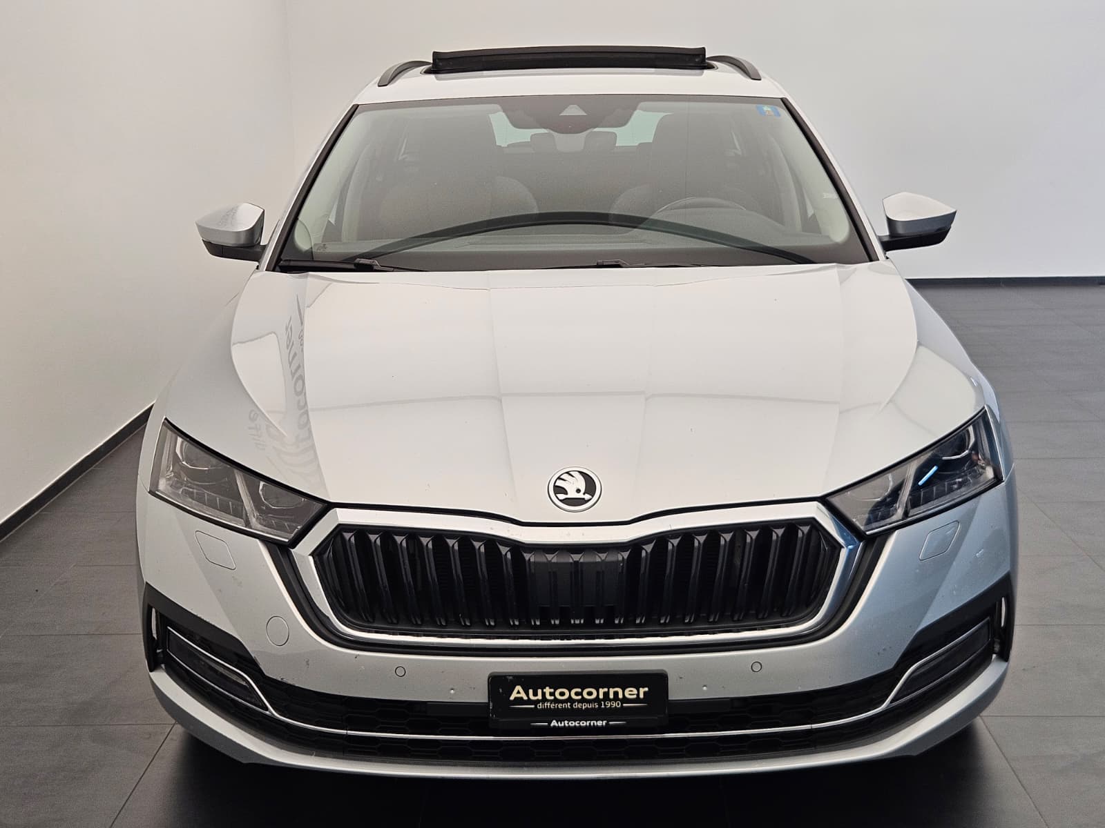 SKODA Octavia Combi 1.5 TSI mHEV DSG Style-showroom-element-3