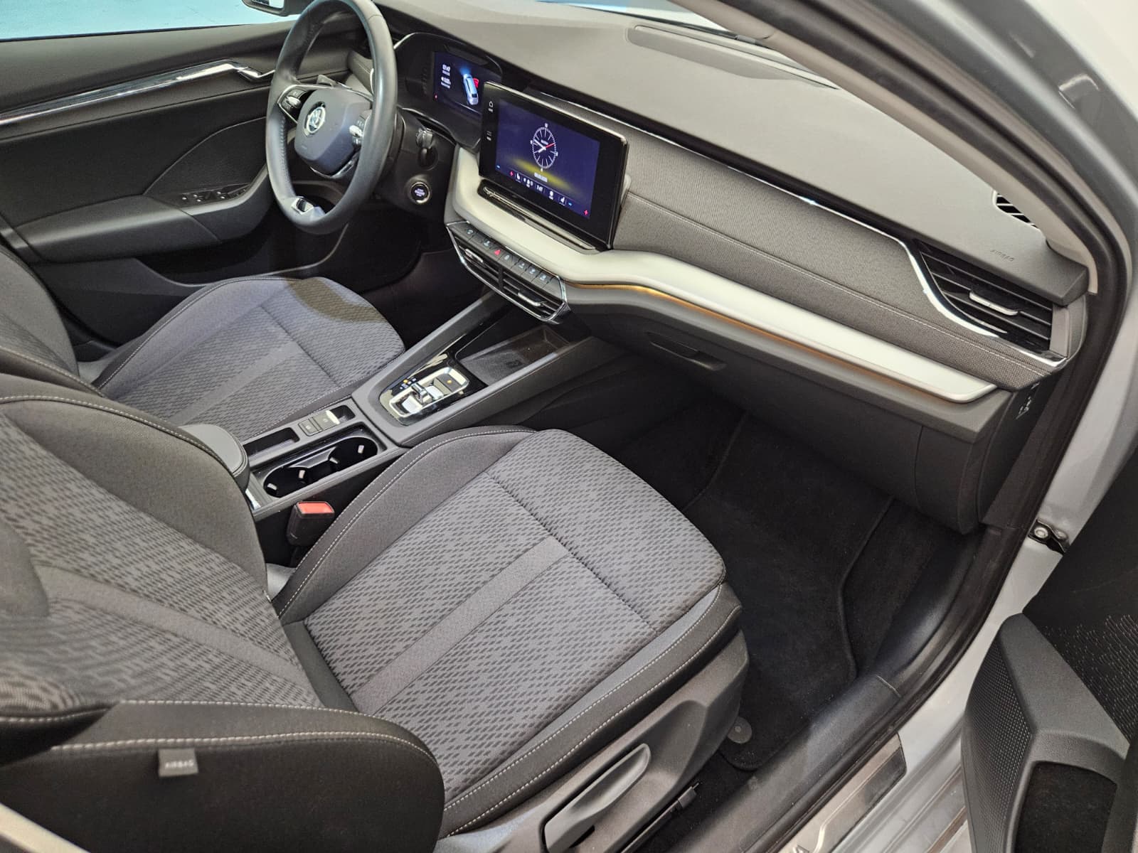 SKODA Octavia Combi 1.5 TSI mHEV DSG Style-image-11
