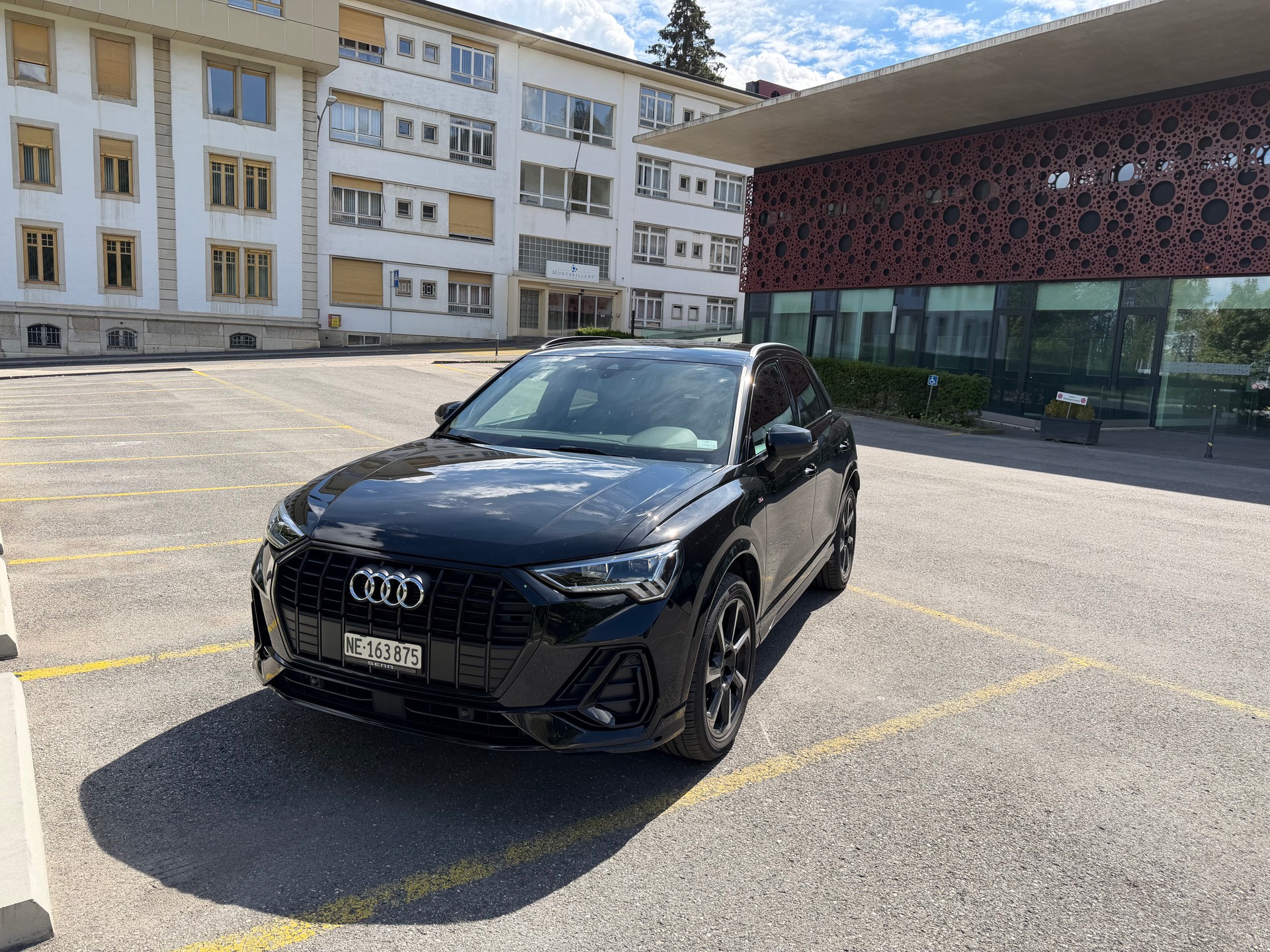 AUDI 1.5 35 TFSI S line Attraction-image-0