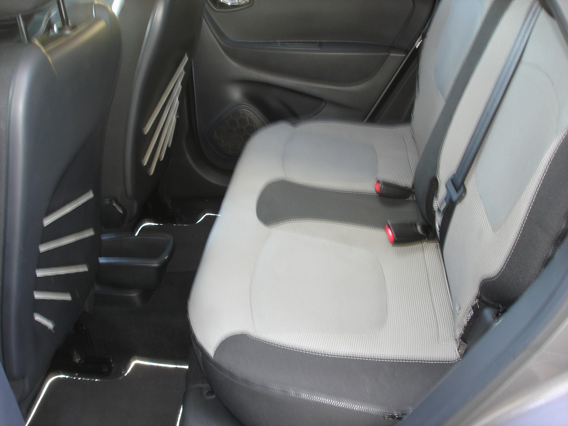 RENAULT Captur 1.2 T 16V Privilège EDC-image-7