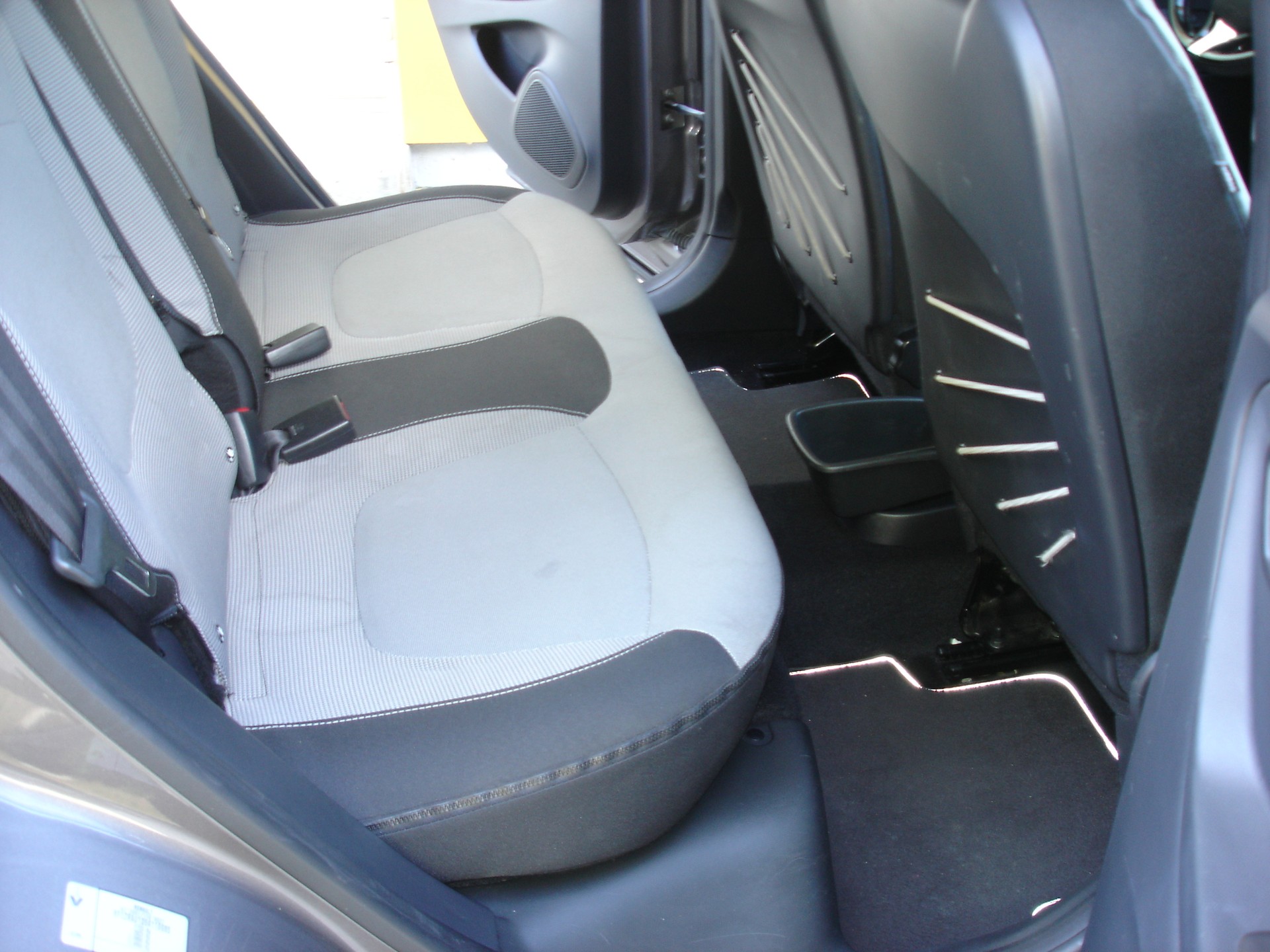 RENAULT Captur 1.2 T 16V Privilège EDC-image-8