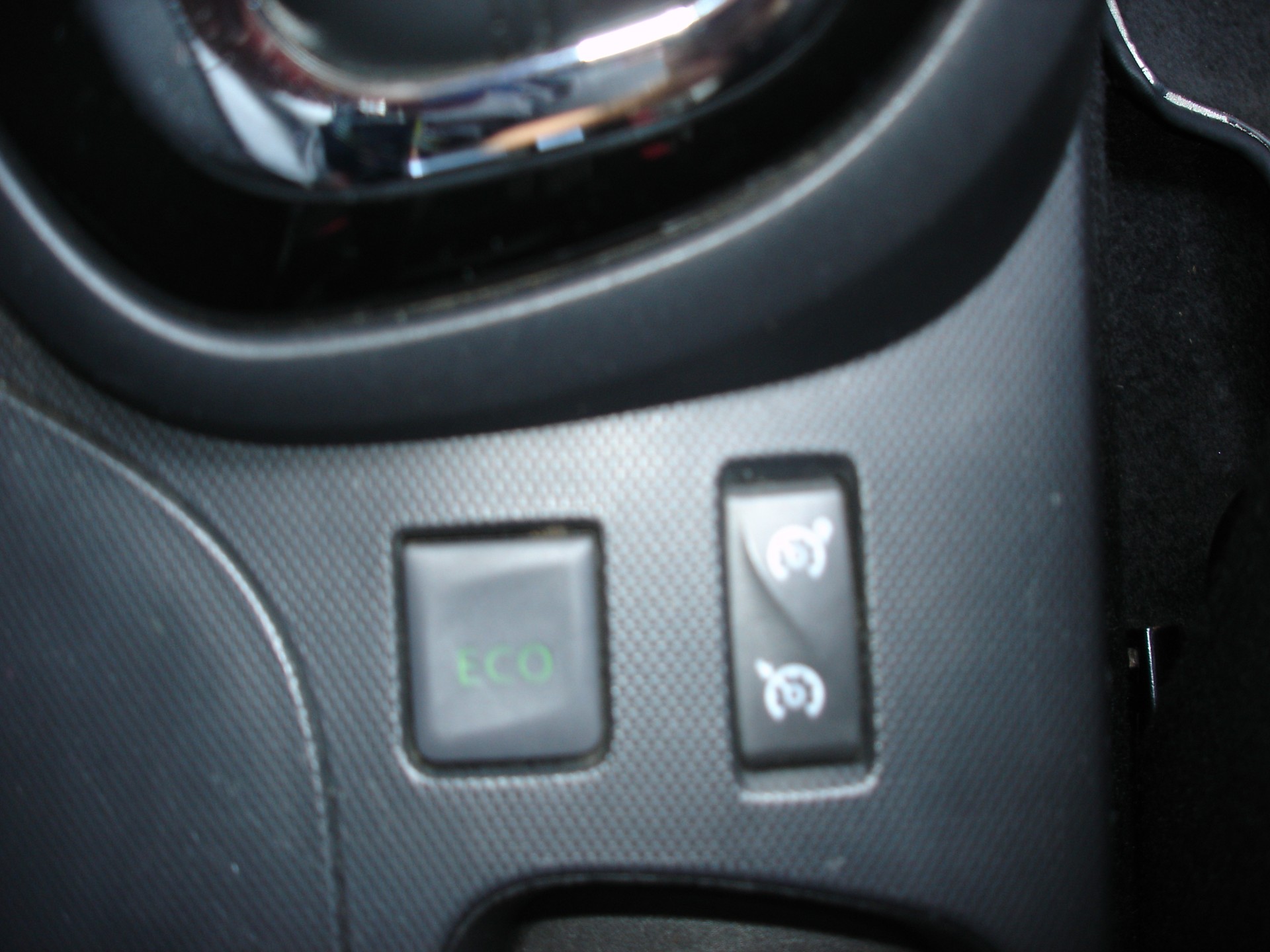 RENAULT Captur 1.2 T 16V Privilège EDC-image-14