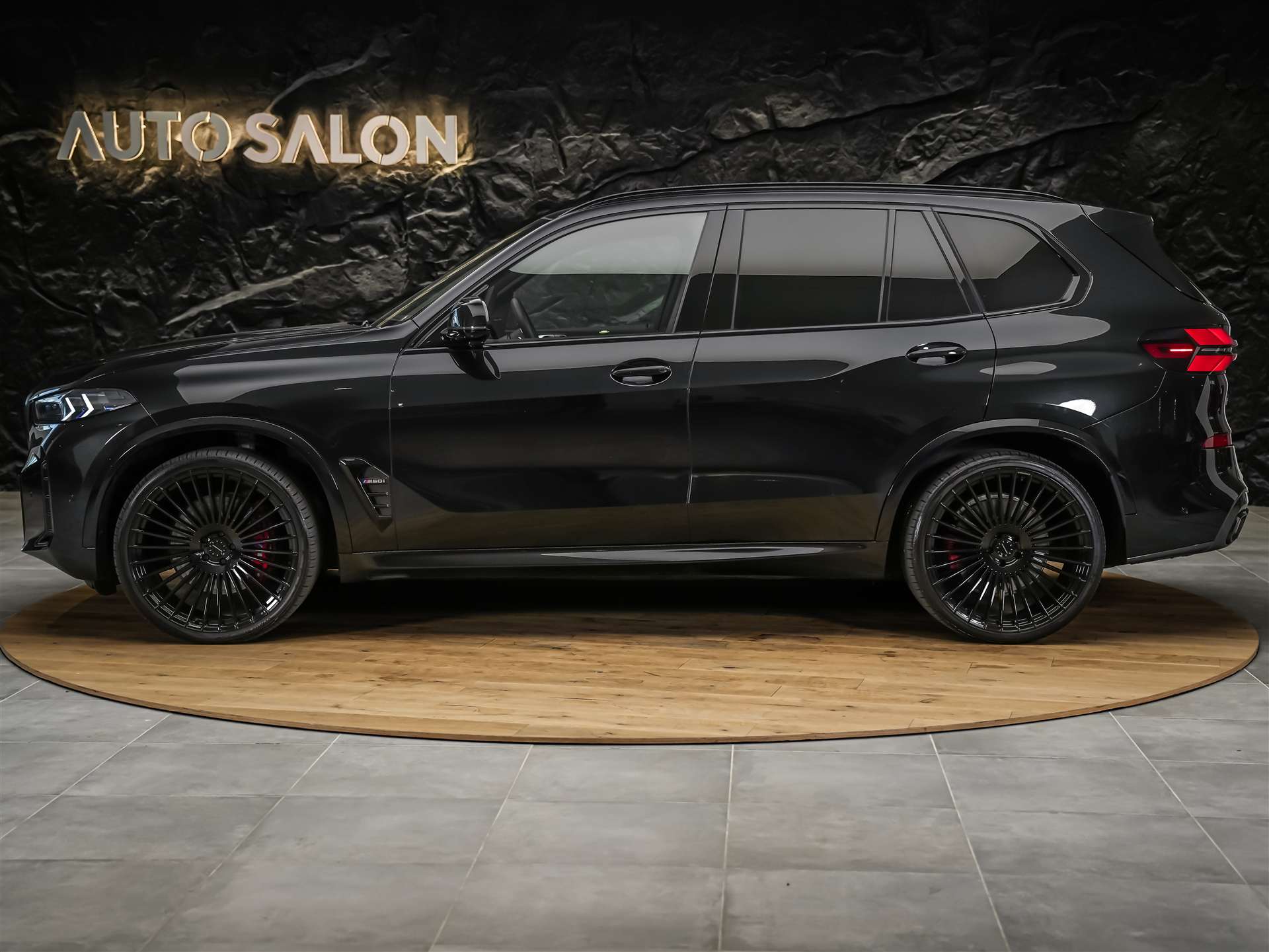 BMW X5 xDrive M60i M Sport Pro Steptronic *23" Felgen*Panorama Sky Lounge*Massage*Sitzlüftung*-image-1