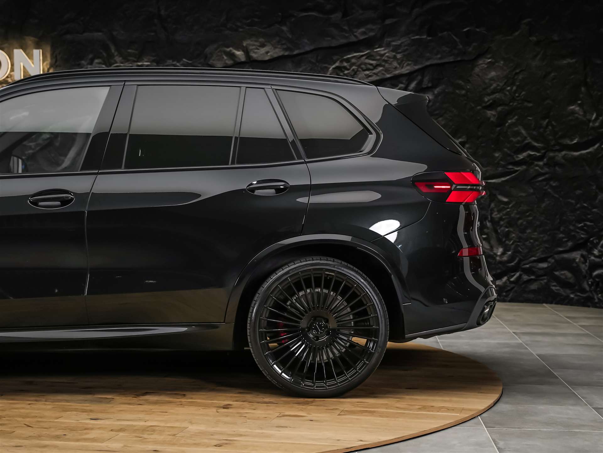 BMW X5 xDrive M60i M Sport Pro Steptronic *23" Felgen*Panorama Sky Lounge*Massage*Sitzlüftung*-image-18