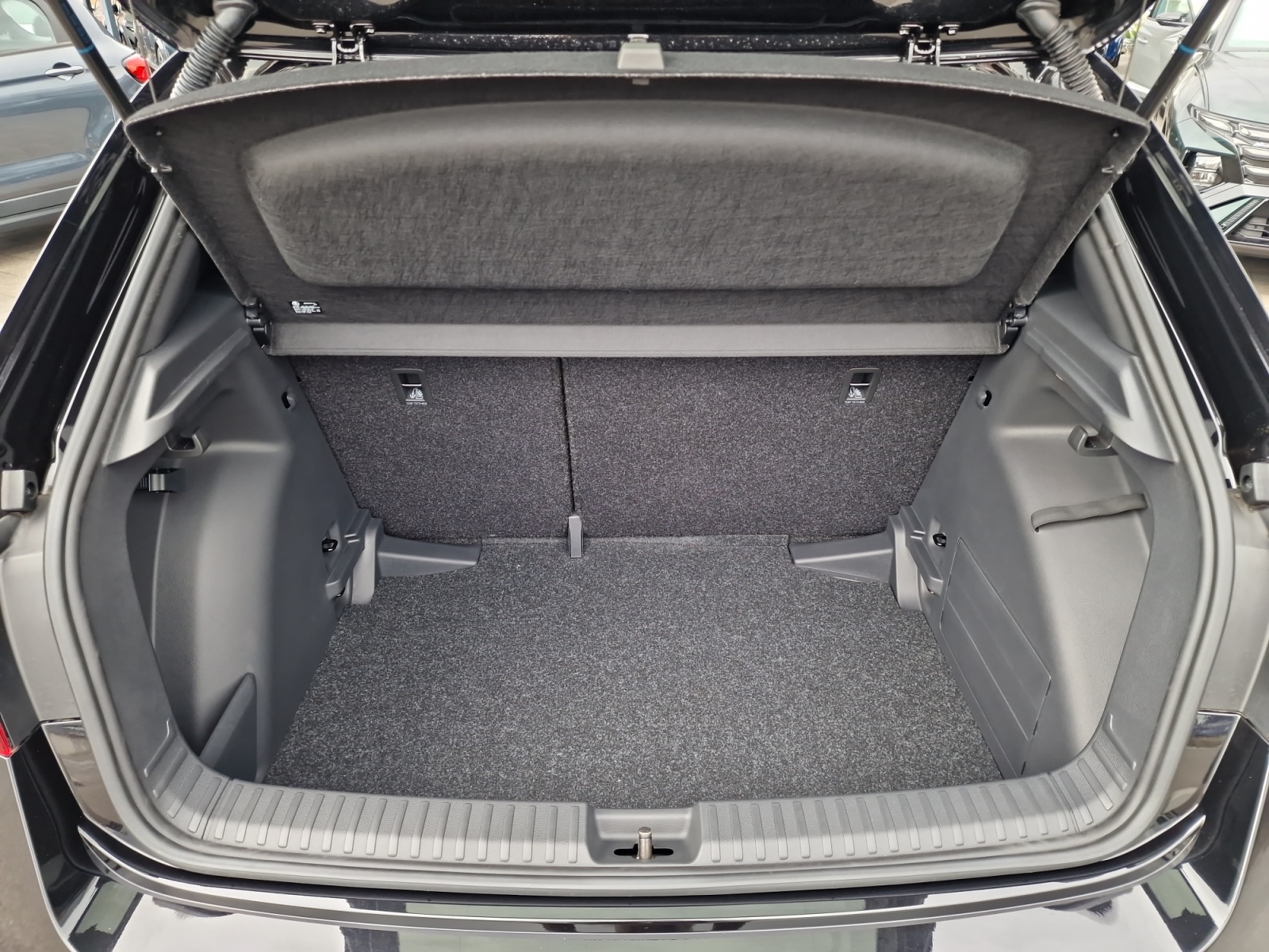 SKODA Fabia 1.5 TSI DSG 130 Years Edition-image-18