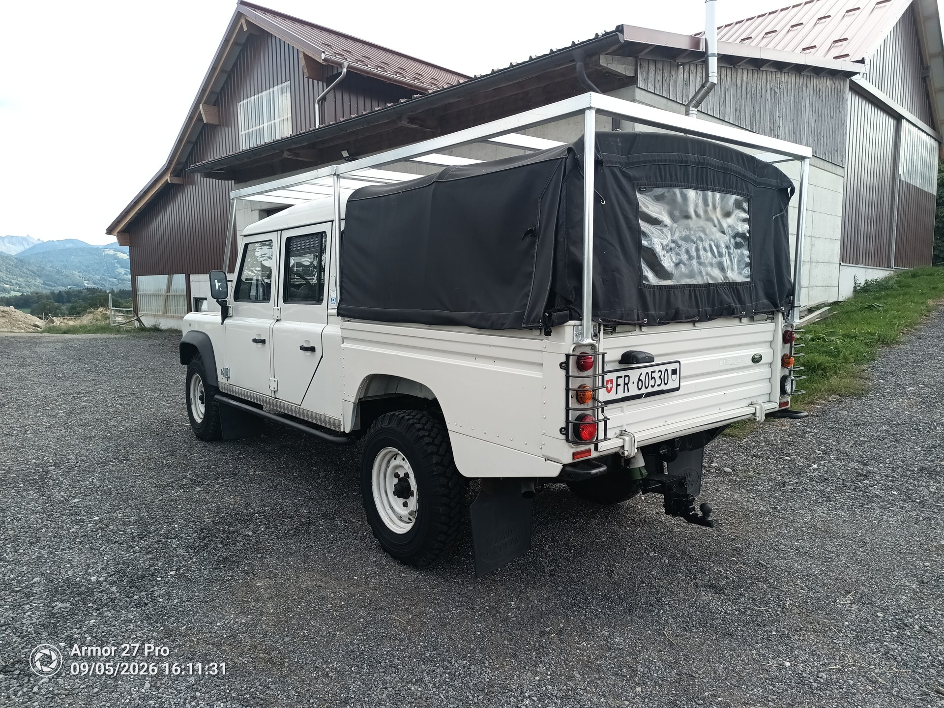 LAND ROVER 130 300tdi-image-2