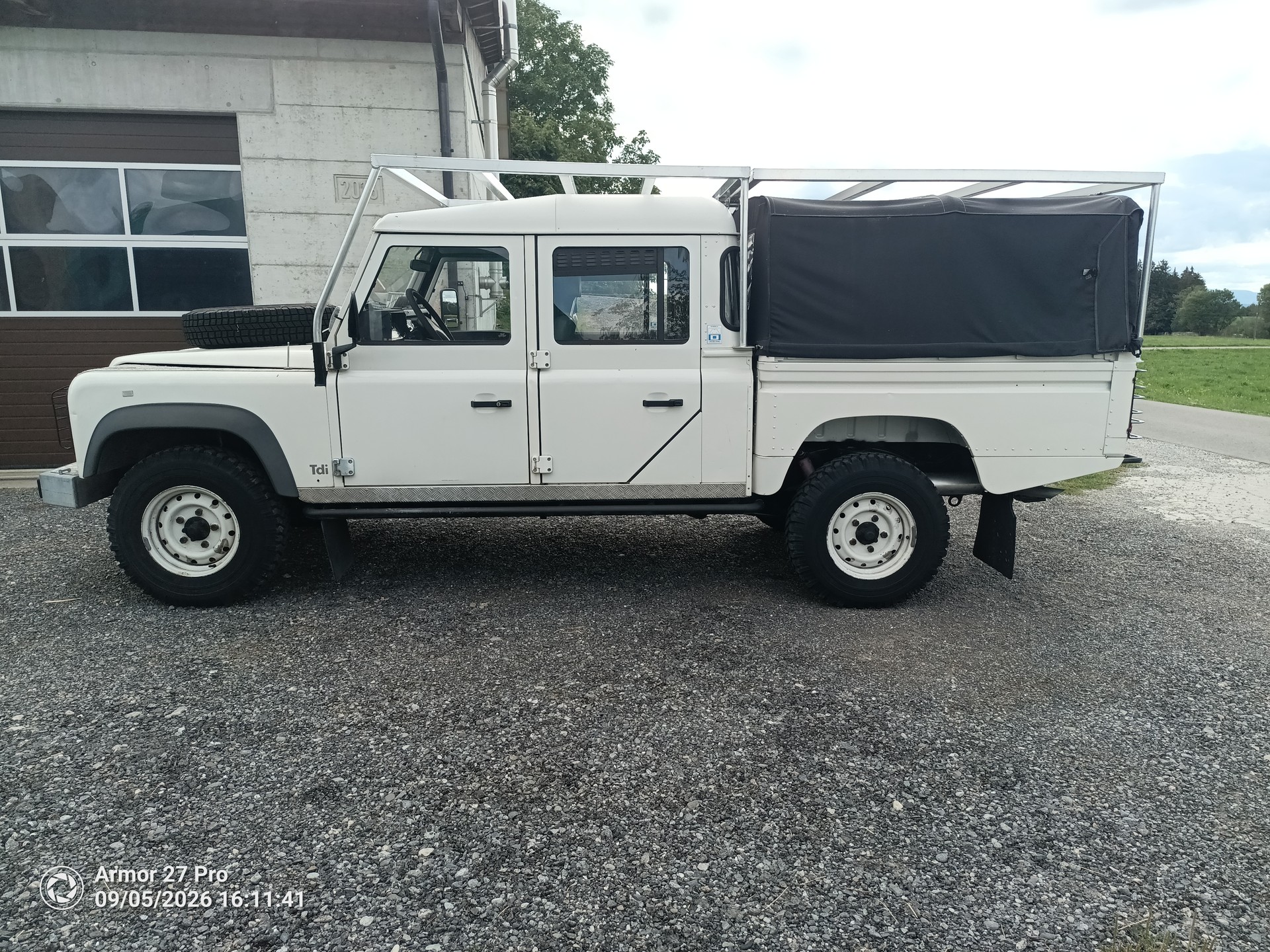 LAND ROVER 130 300tdi-image-3