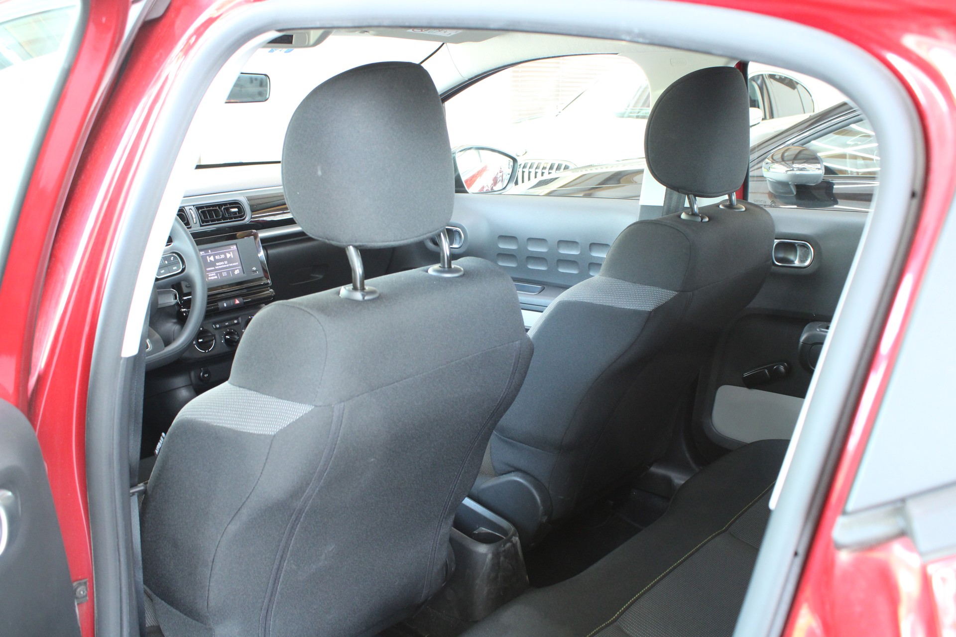 CITROEN C3 1.2i PureTech Swiss Edition-image-8