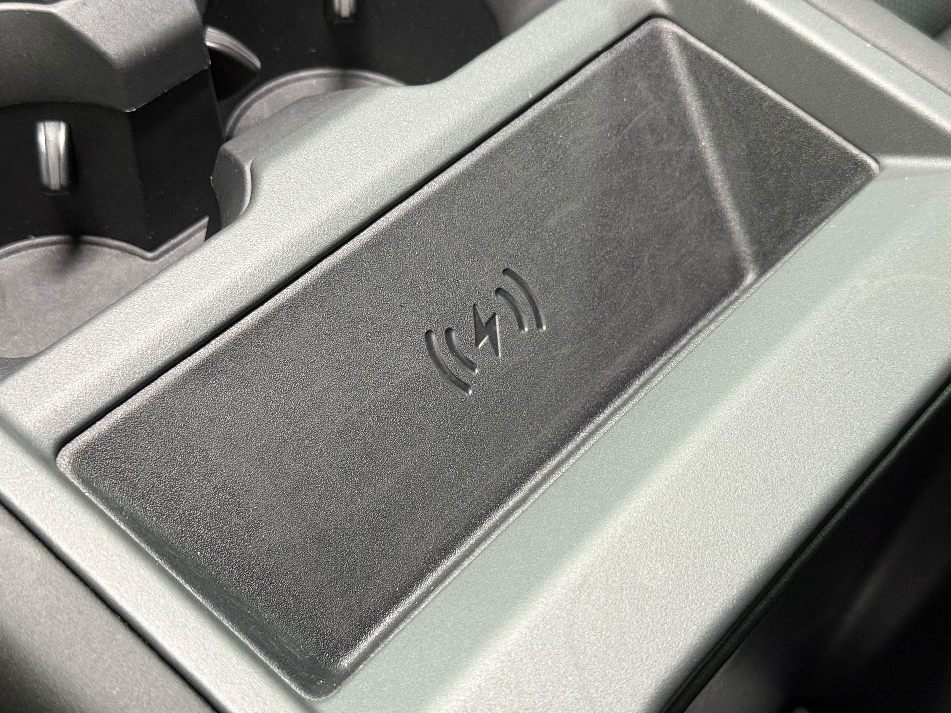 LAND ROVER Defender 110 3.0 D I6 350 X-Dynamic SE AWD AT8-image-24