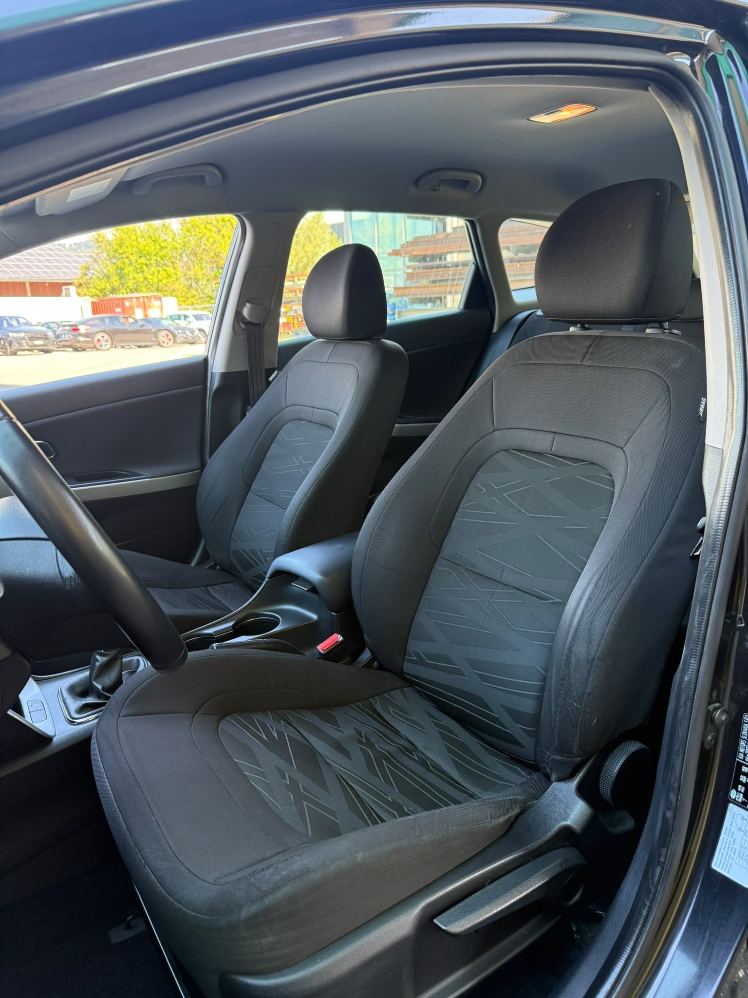 KIA Cee'd Sportswagon 1.6 CRDi Trend-image-8