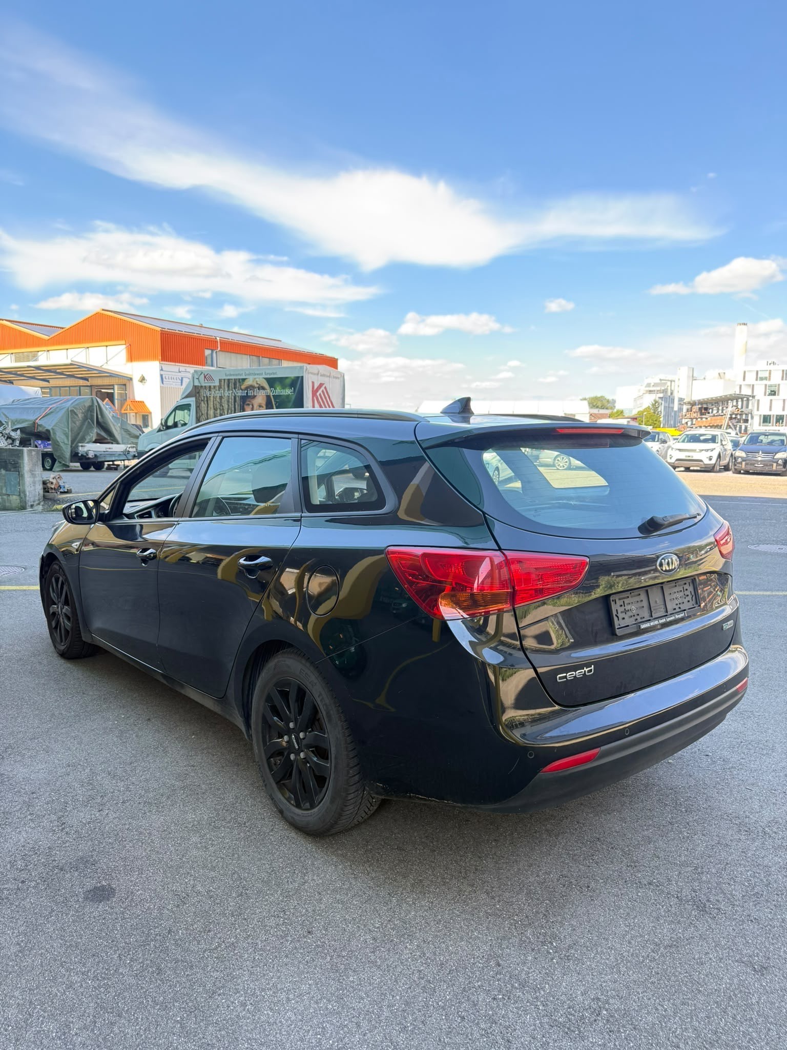 KIA Cee'd Sportswagon 1.6 CRDi Trend-image-3