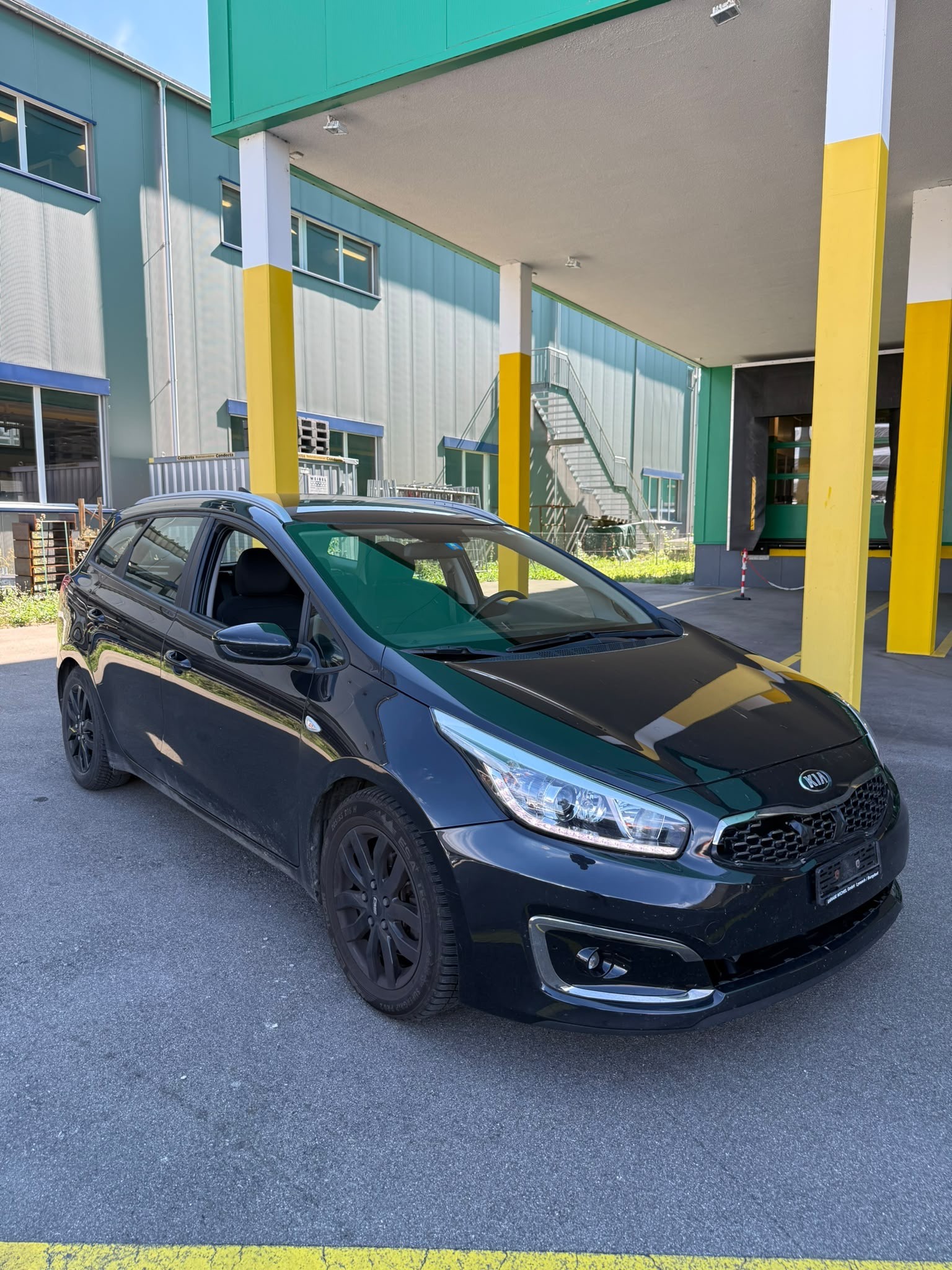 KIA Cee'd Sportswagon 1.6 CRDi Trend-image-0