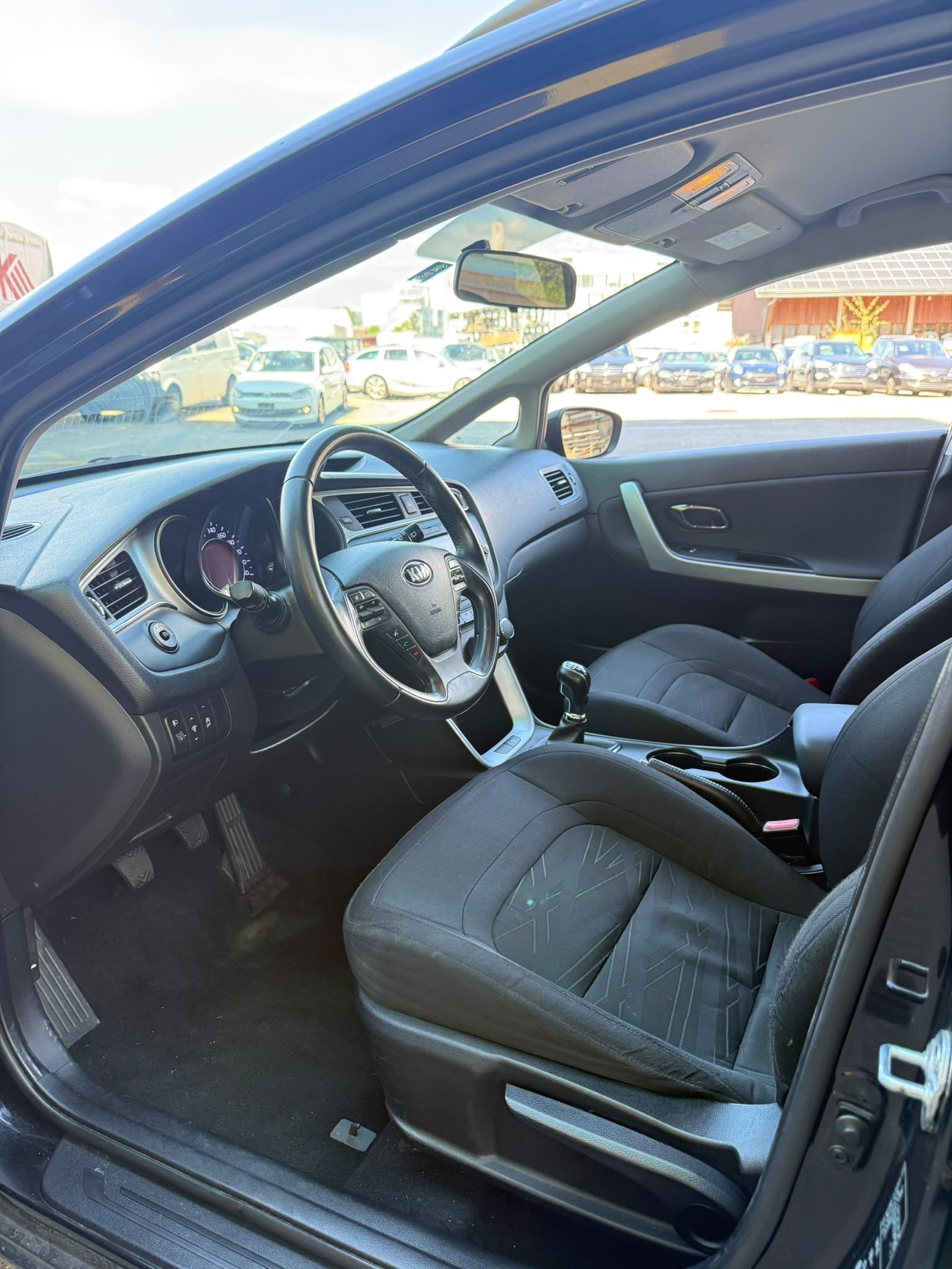 KIA Cee'd Sportswagon 1.6 CRDi Trend-image-7