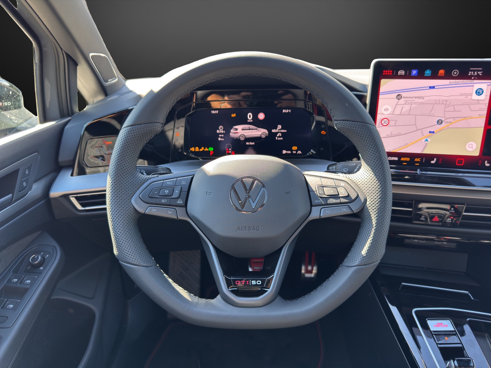 VW Golf 2.0 TSI GTI Edition 50 DSG-image-11
