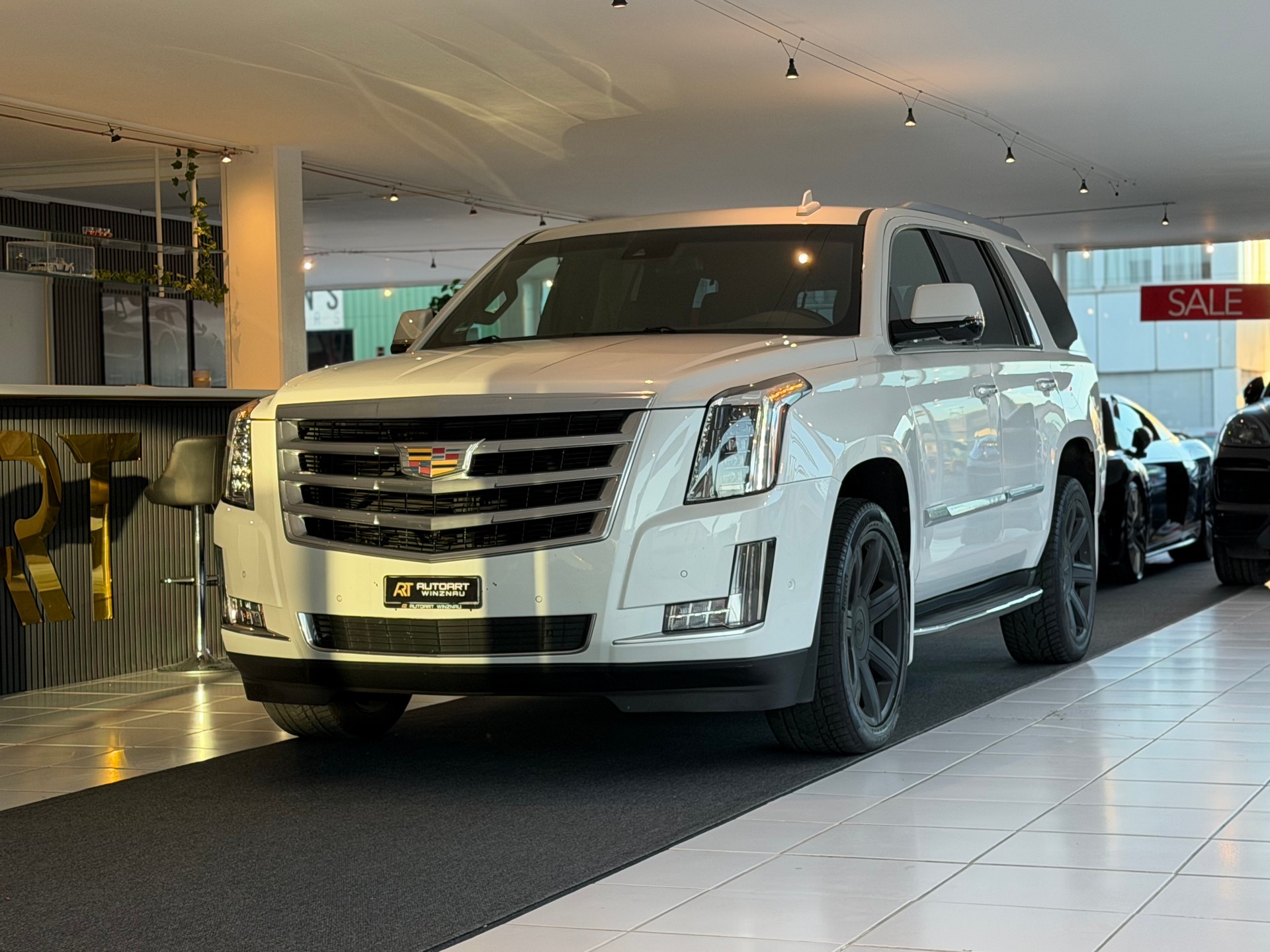 CADILLAC Escalade 6.2 Platinum Automatic-image-0