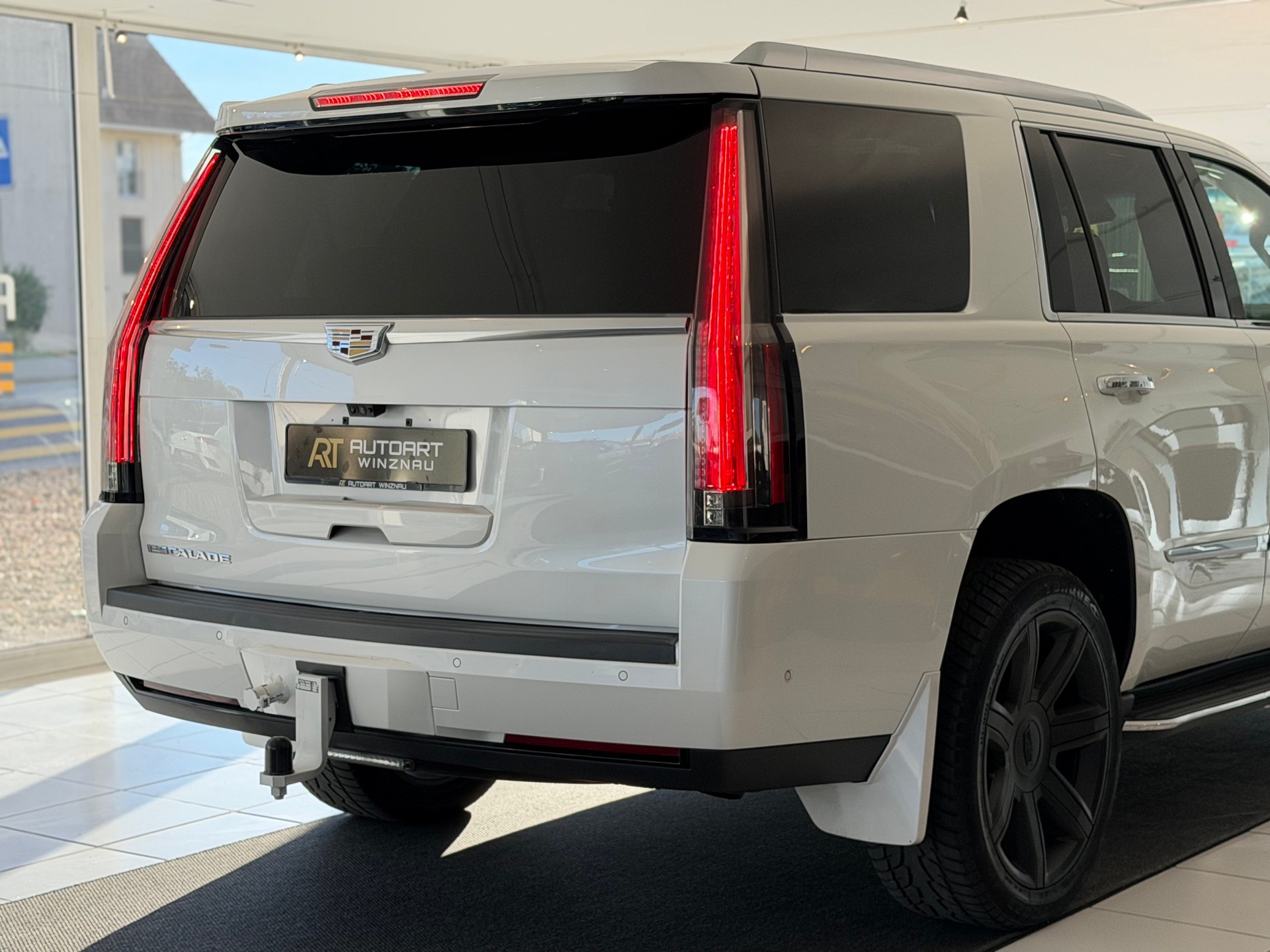 CADILLAC Escalade 6.2 Platinum Automatic-image-5