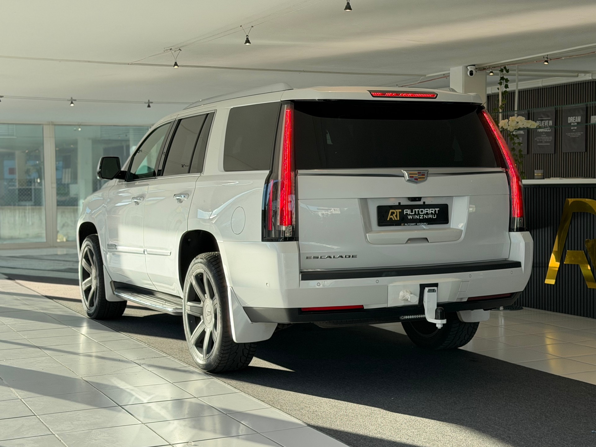CADILLAC Escalade 6.2 Platinum Automatic-image-6