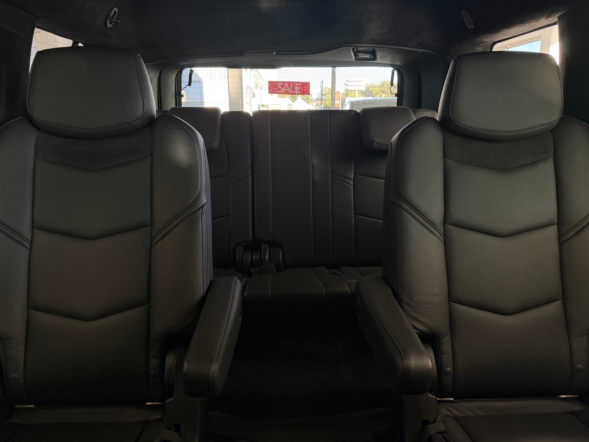CADILLAC Escalade 6.2 Platinum Automatic-image-17