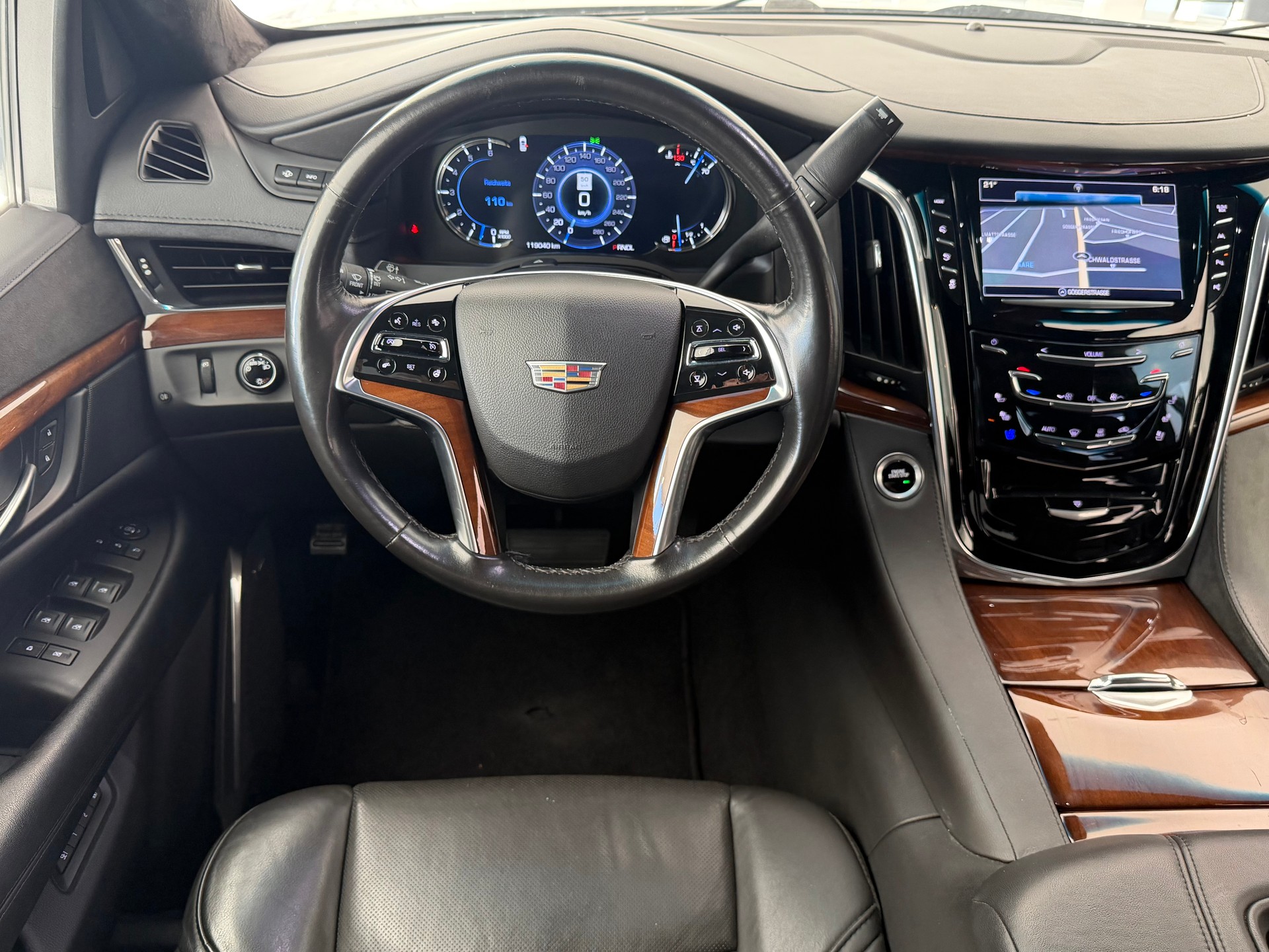 CADILLAC Escalade 6.2 Platinum Automatic-image-12