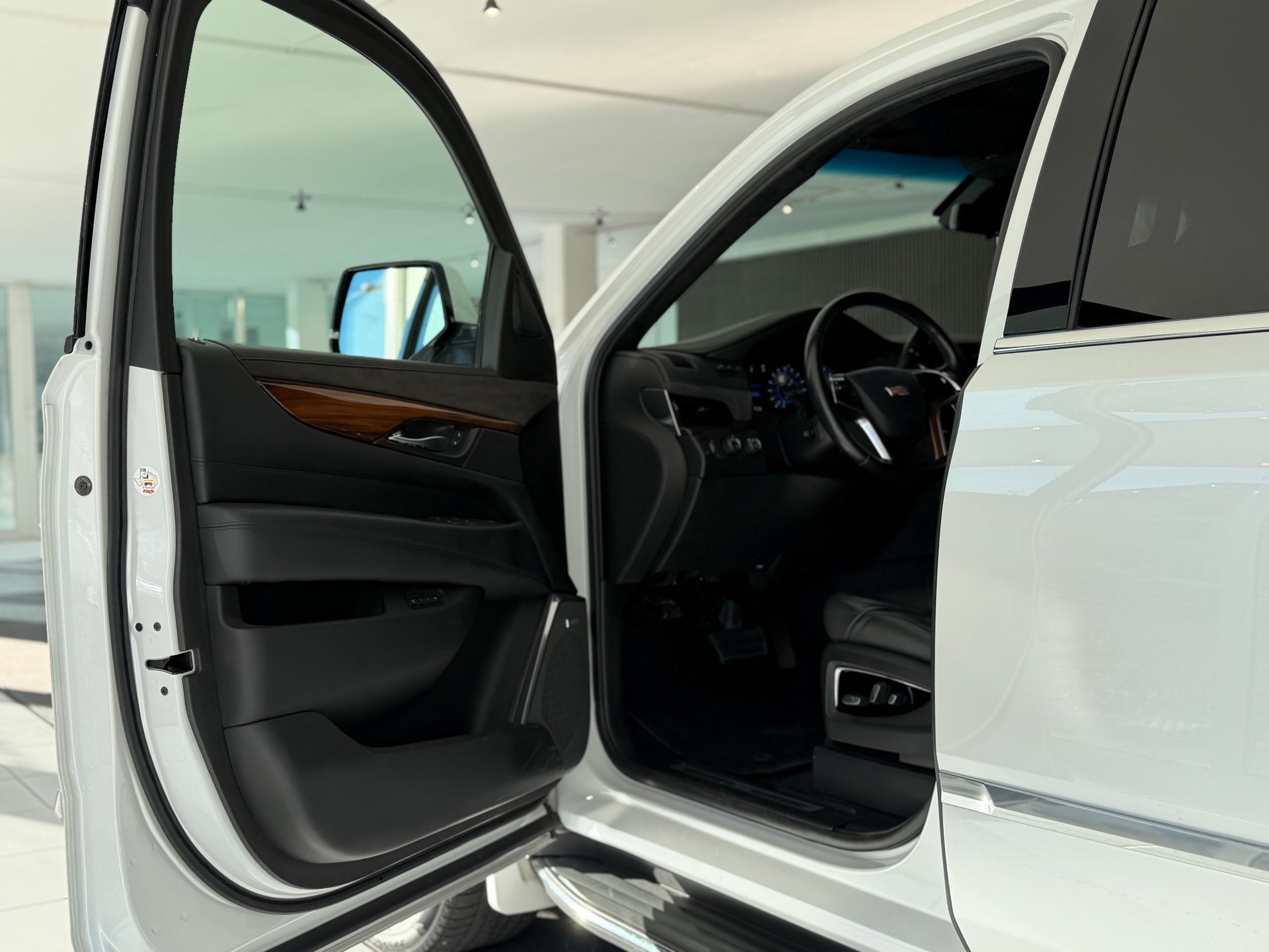 CADILLAC Escalade 6.2 Platinum Automatic-image-8