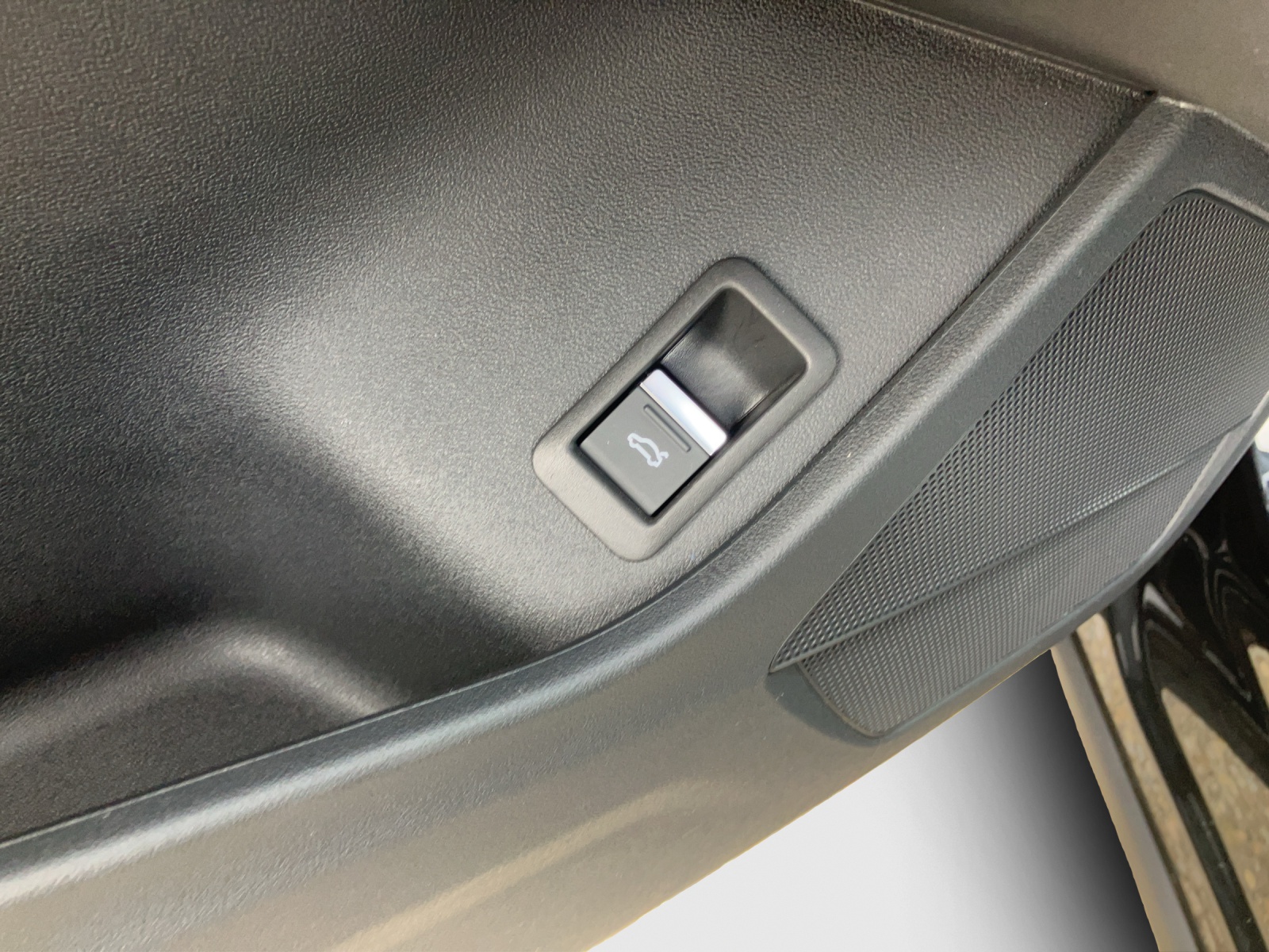 AUDI Q4 e-tron 35-image-15