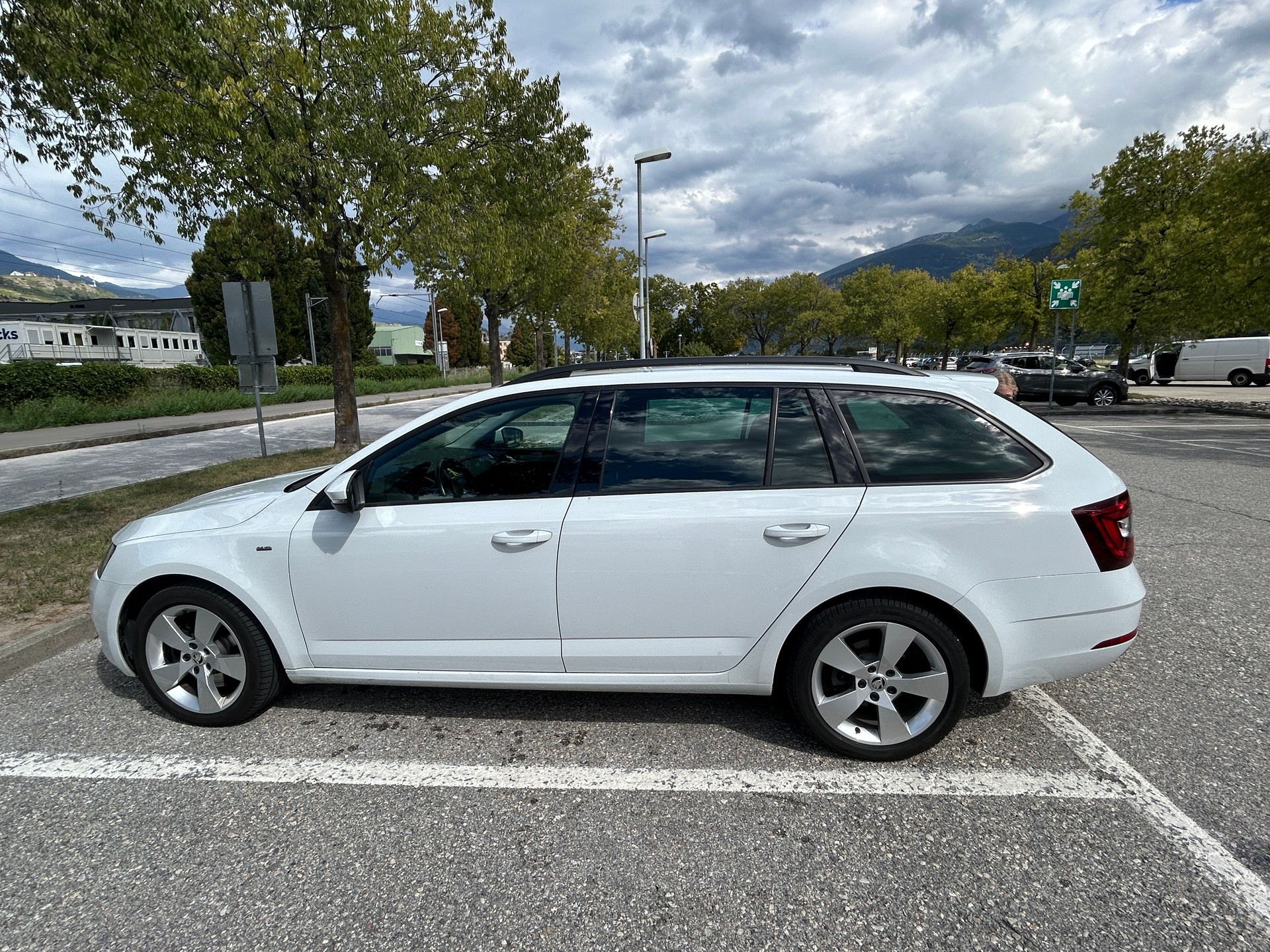 SKODA 2.0 TSI 190 4x4 DSG-image-0